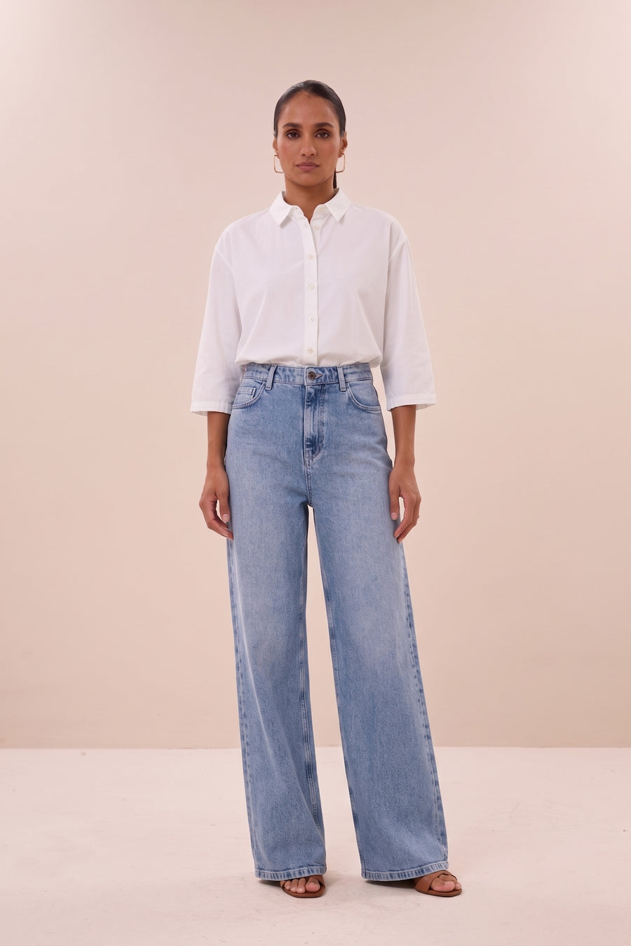 lina-pant-nrx-denim-hoge taille-losvallende pasvorm-duurzame wassing-by-bar-sfeerbeeld