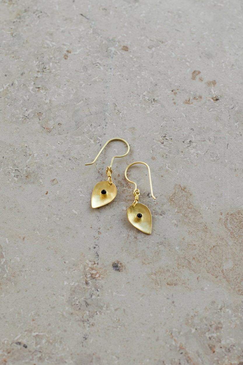 PD leave earring | black