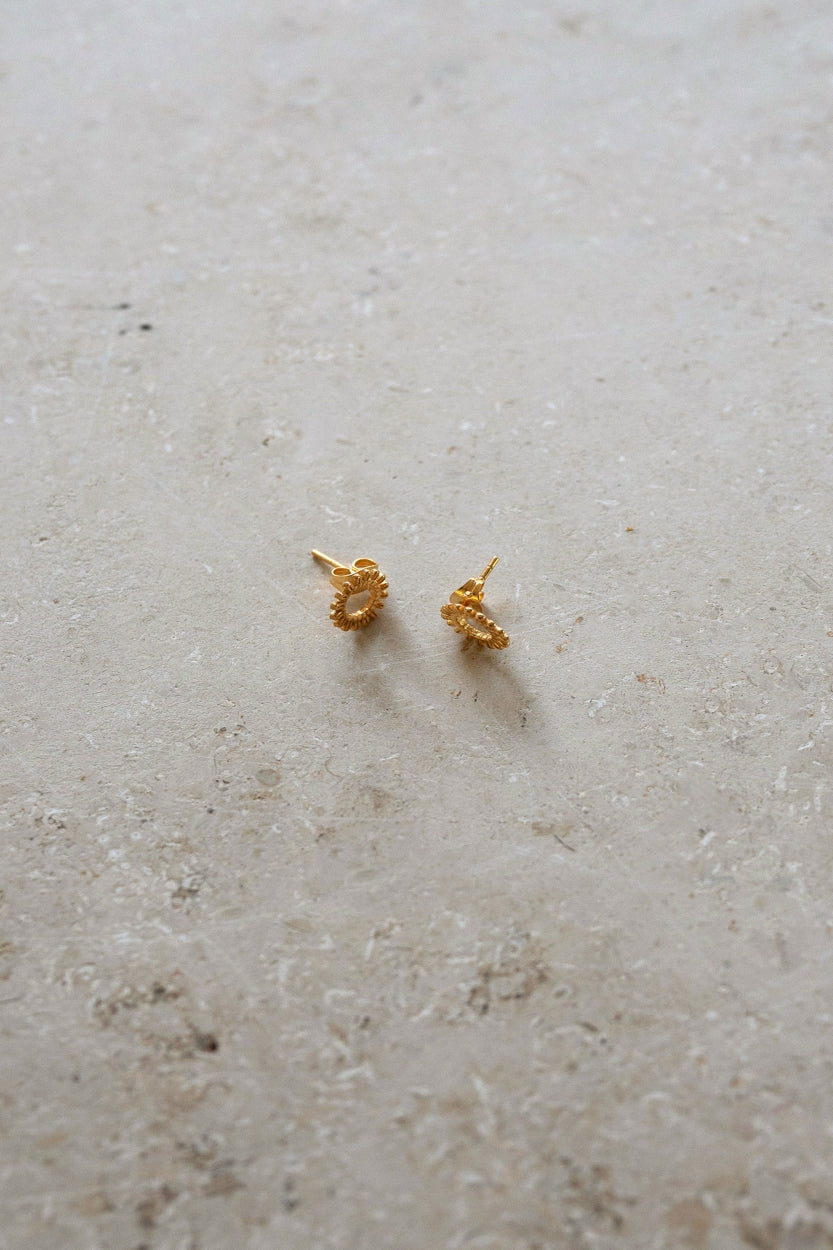 ruby stud earring | gold