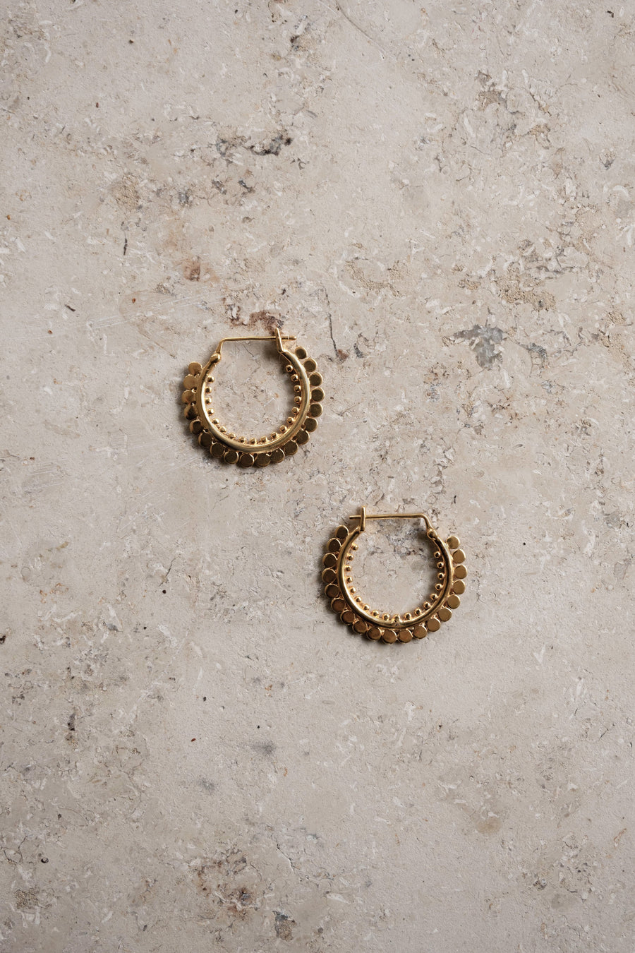 pd-tara-earring-gold-22-karaats gouden plating-gold plated-all-time classic-by-bar-aanvullende-foto