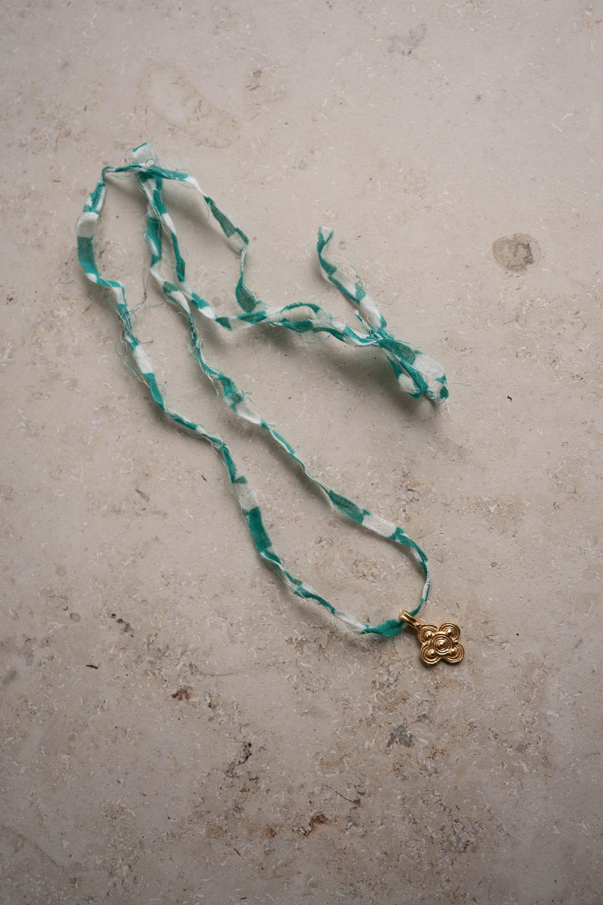 lucknow necklace | graphic green print