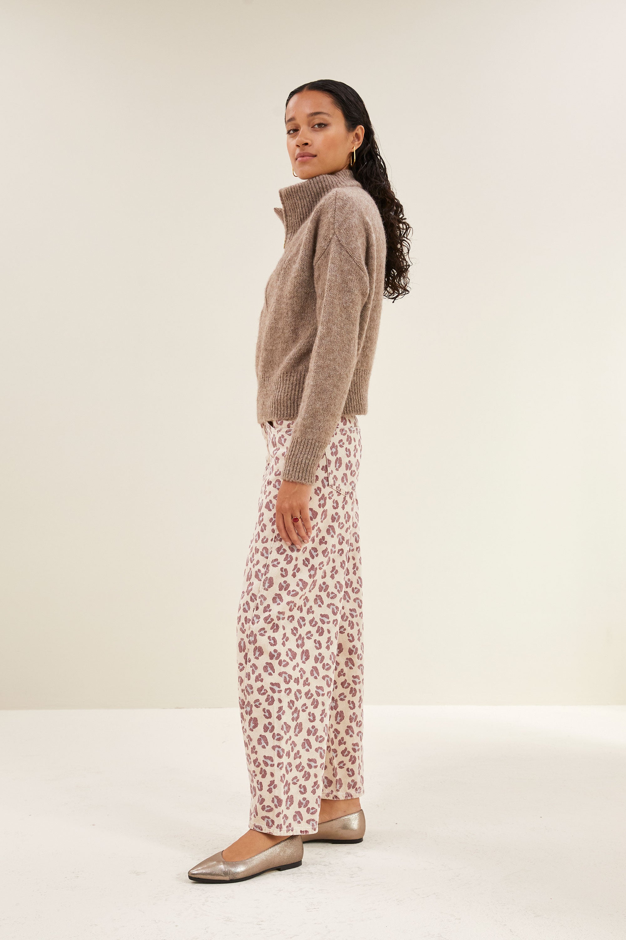 begum pink cheetah pants - roze, normale taille, losvallende pasvorm, duurzame wassing - by-bar - aanvullende foto