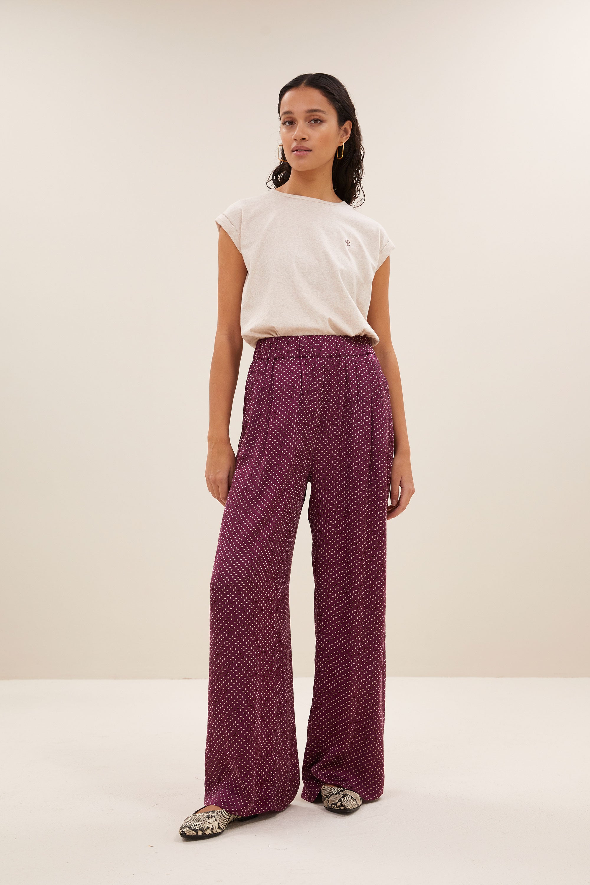 top – thelma dots logo top - oyster melee – by-bar