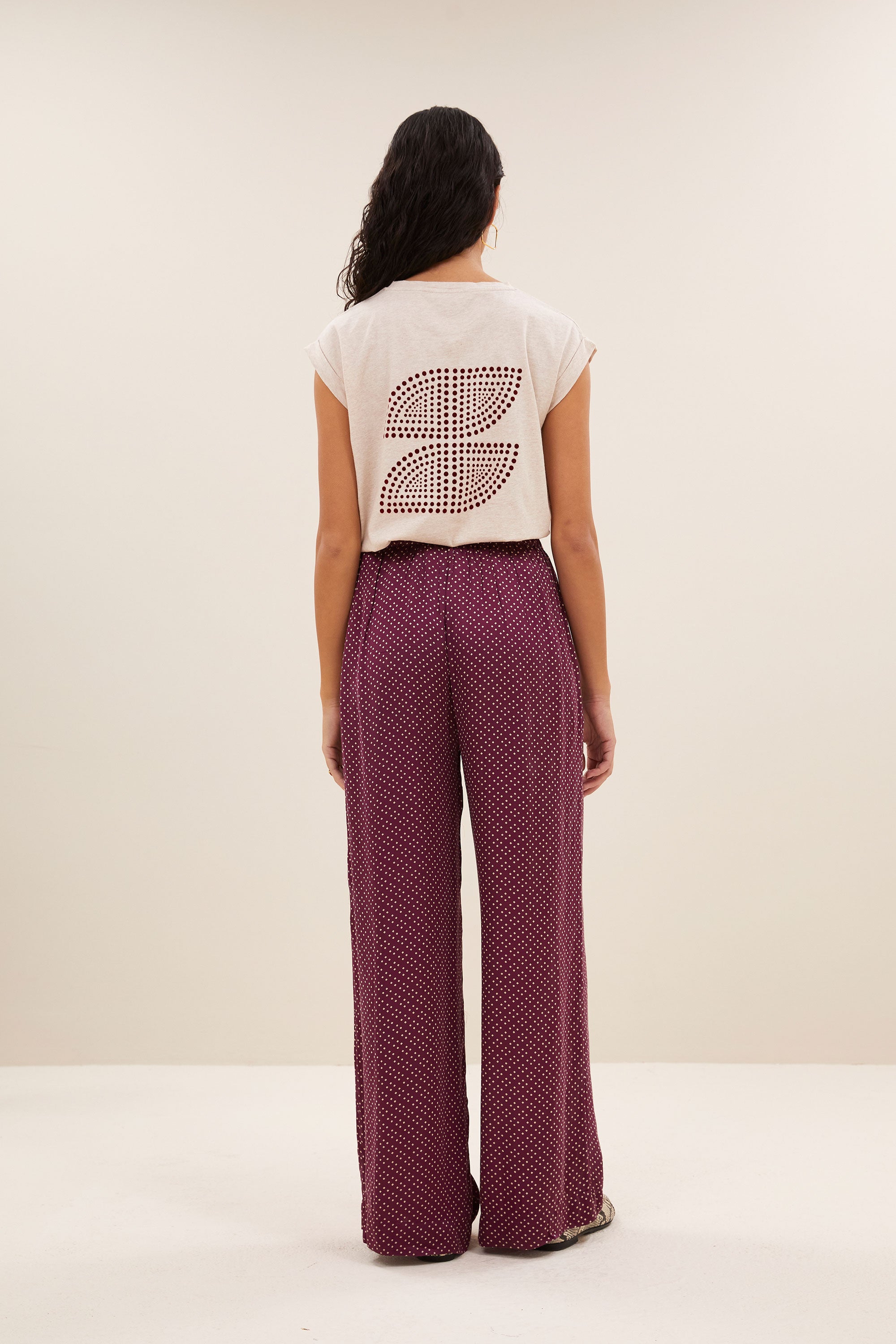 top – thelma dots logo top - oyster melee – by-bar