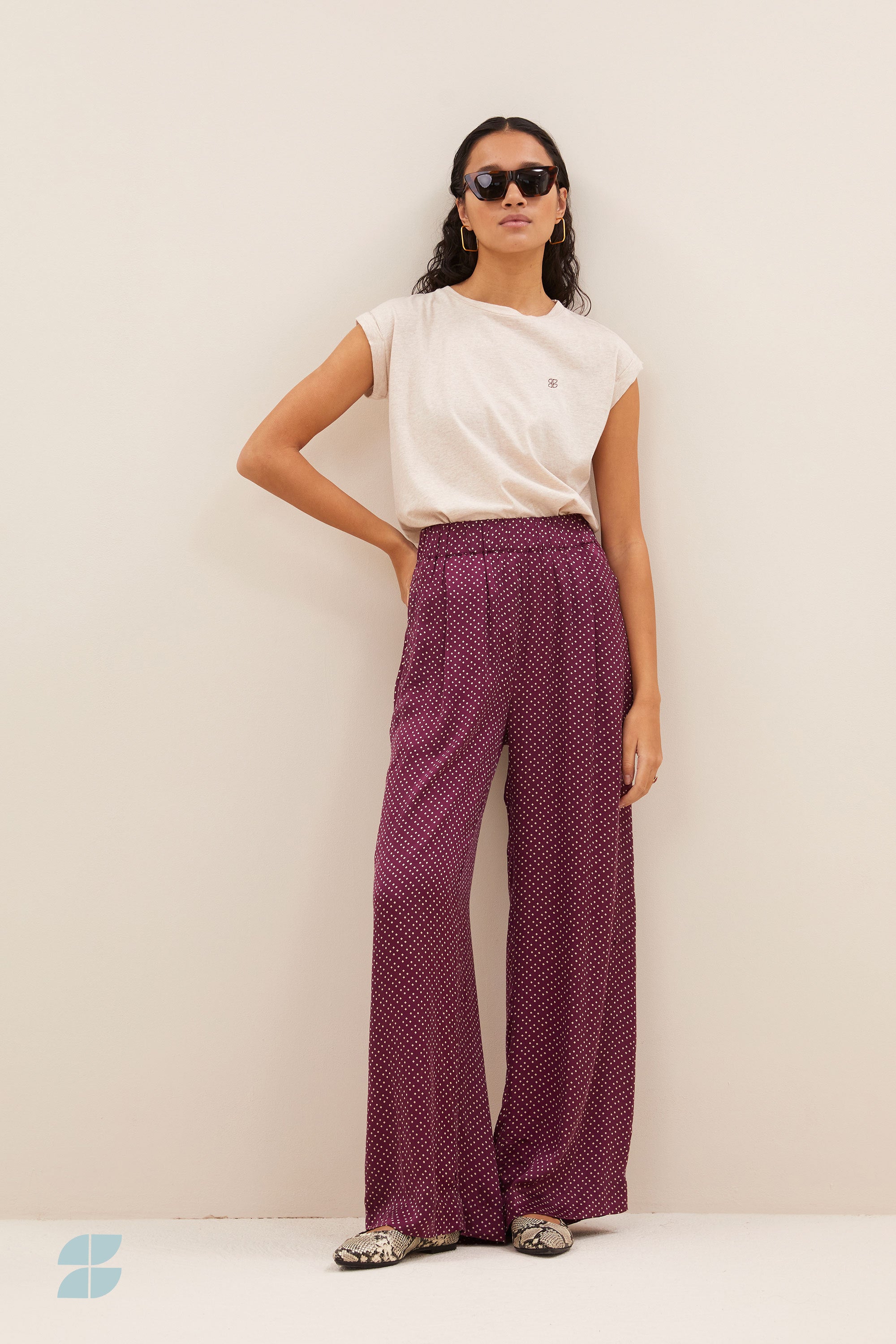 top – thelma dots logo top - oyster melee – by-bar