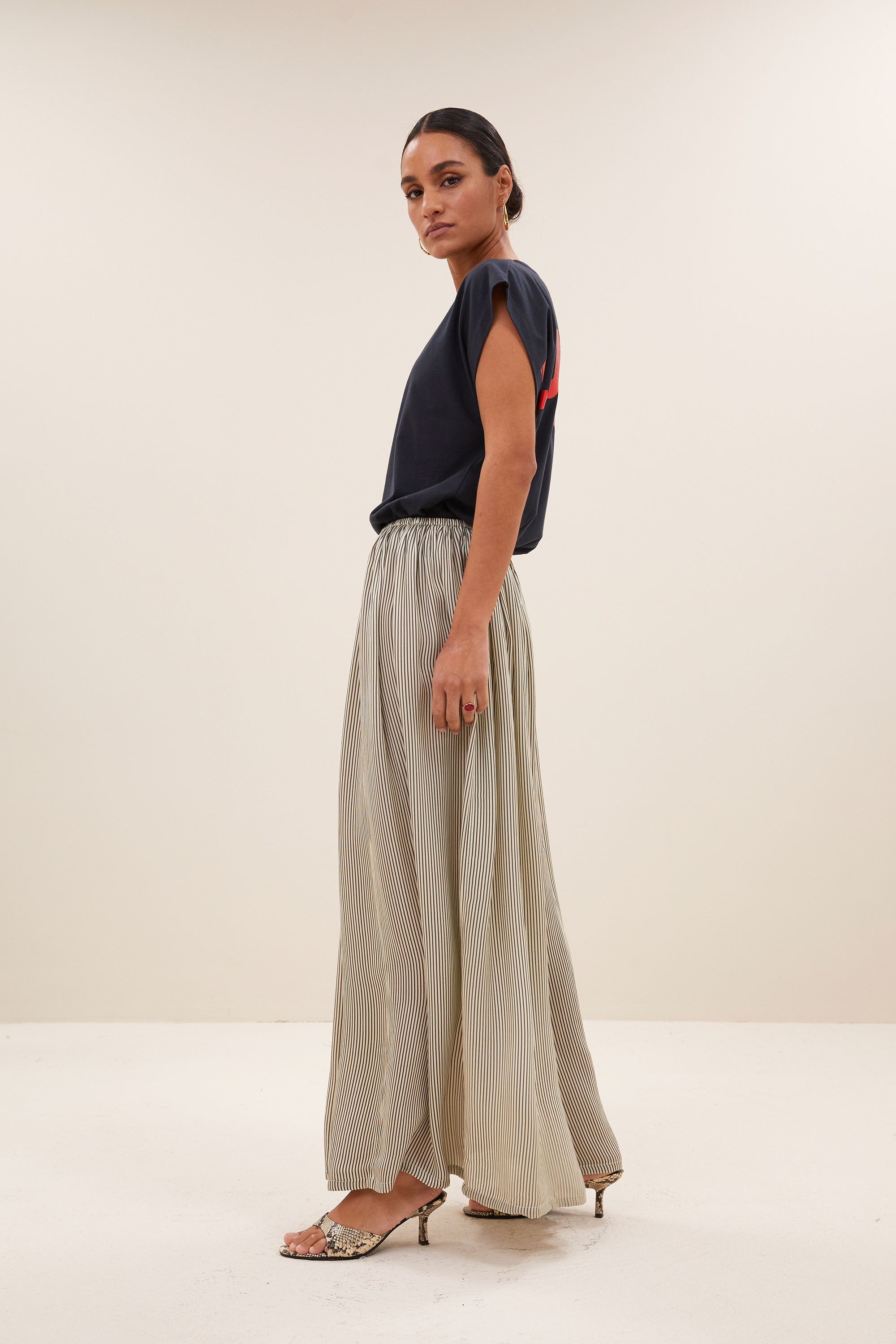 top - mason lucky curve top - midnight - by-bar