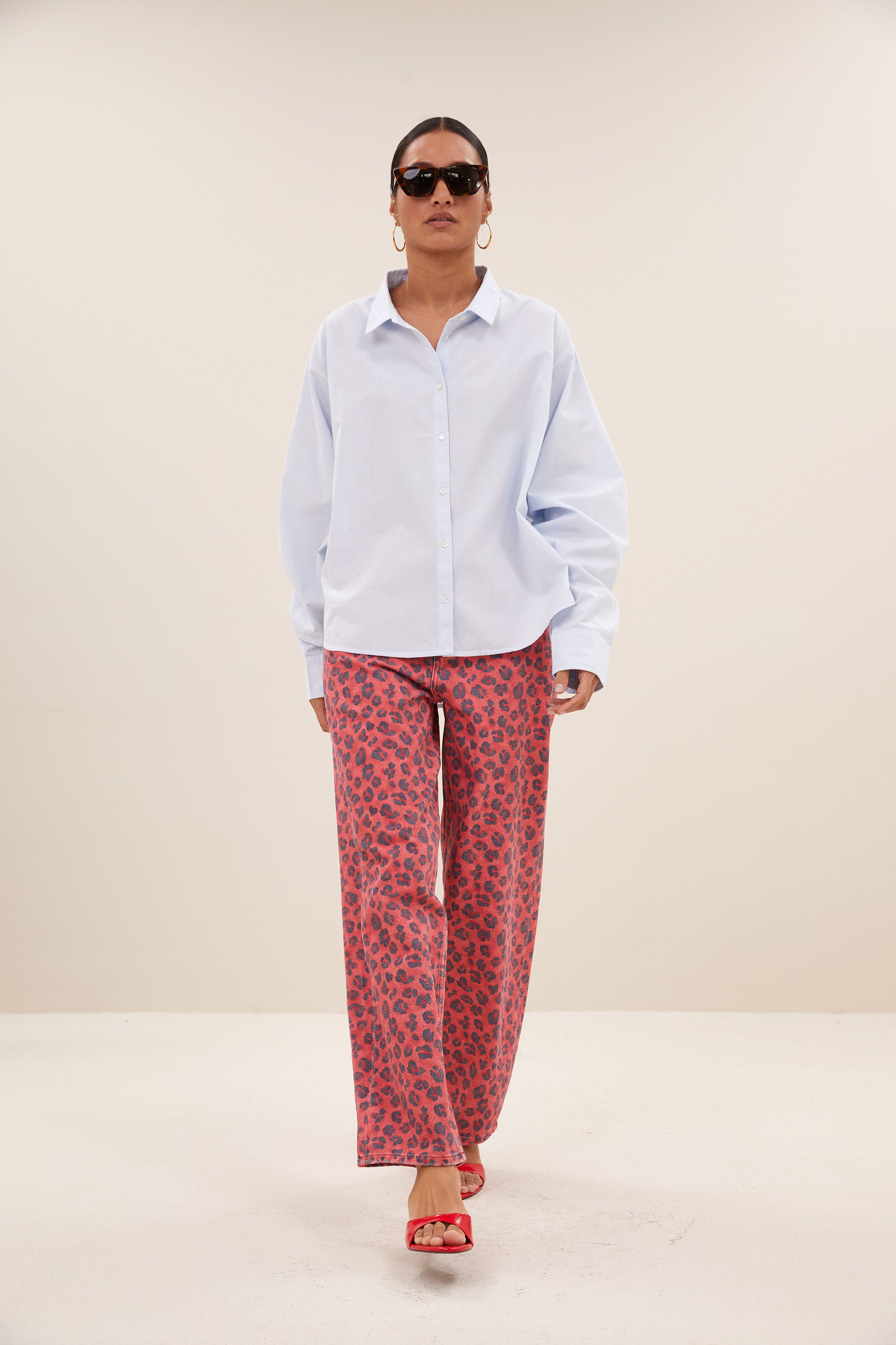 blouse – flo chambray blouse - light blue – by-bar