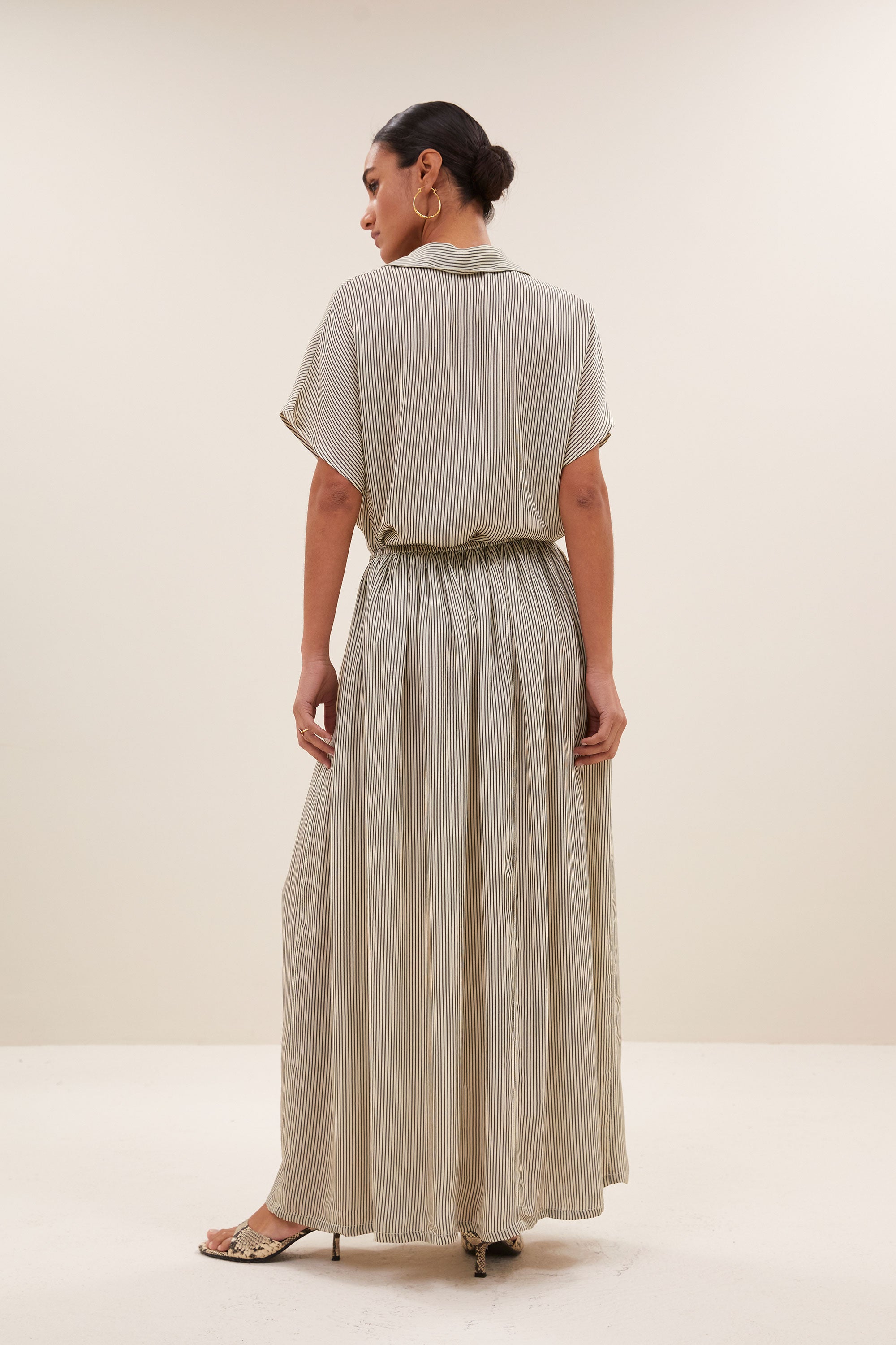 karly viscose stripe blouse | graphite stripe print