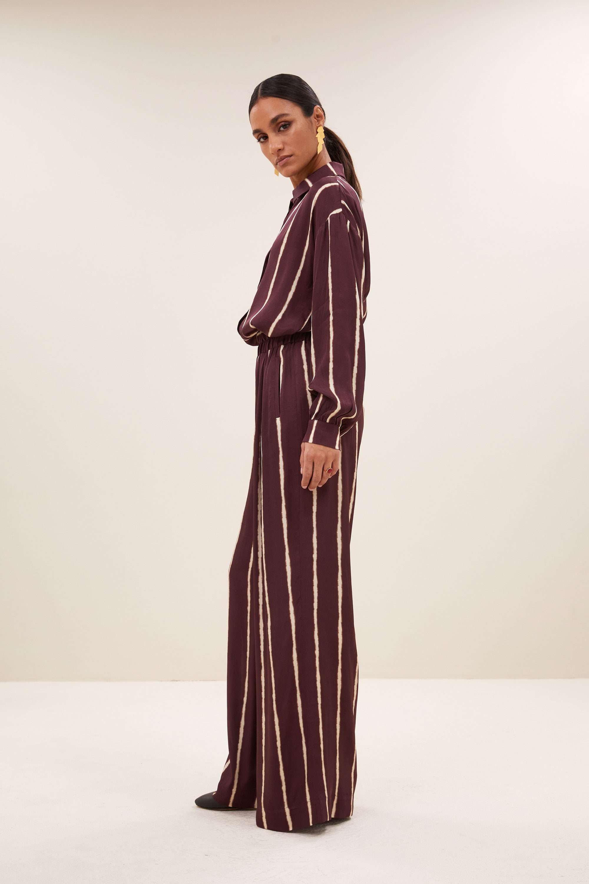 lykke tie dye blouse - pecan tie dye stripe, casual fit, ecovero lenzing viscose, must-have essential - by-bar - aanvullende foto