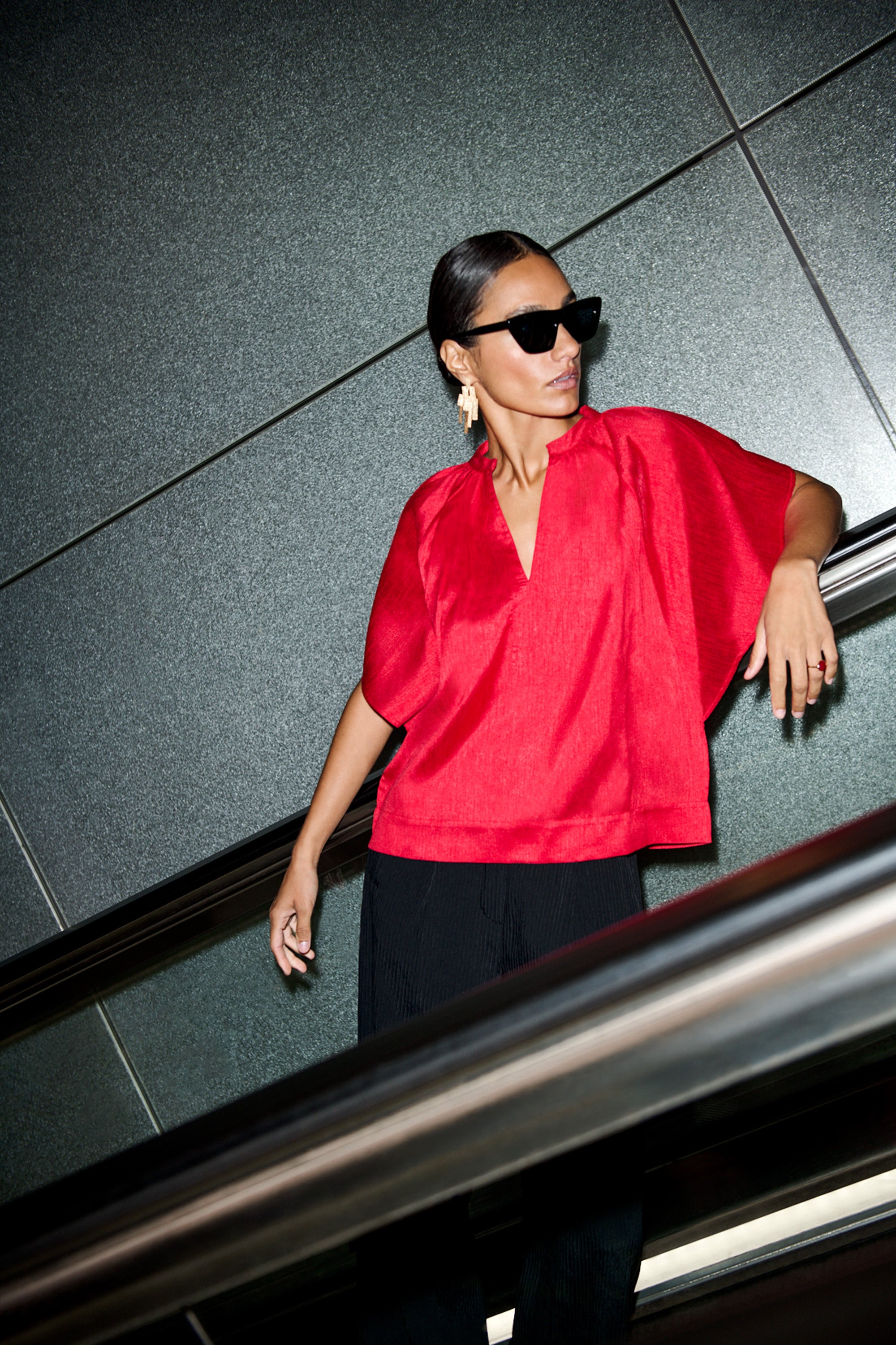 vina festive blouse | lipstick