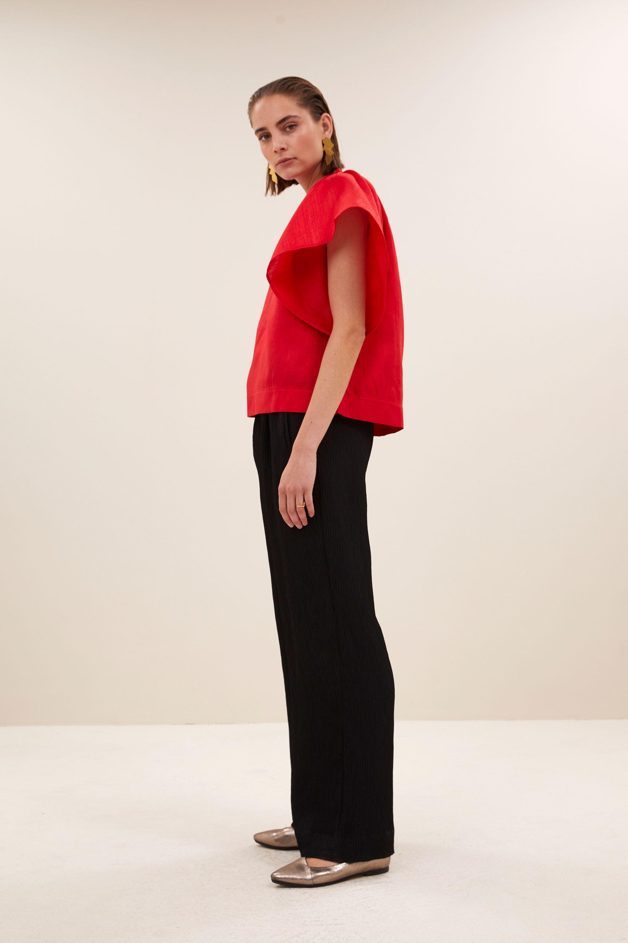 vina festive blouse | lipstick