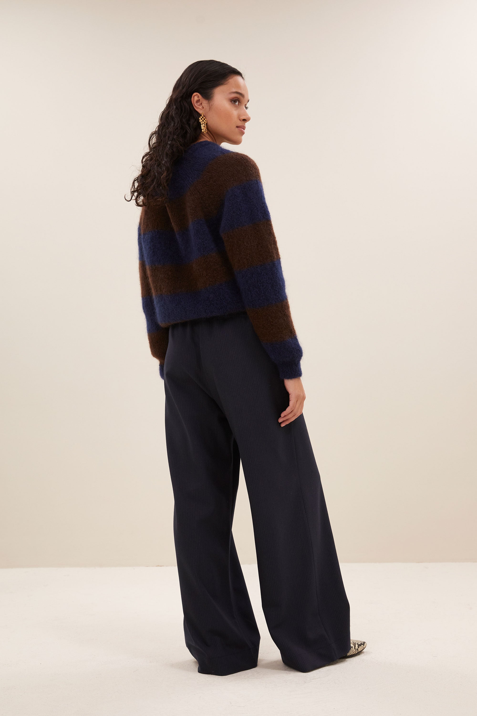 sian stripe cardigan - dark brown stripe, casual fit, mix van mohair, must-have essential - by-bar - zijaanzicht
