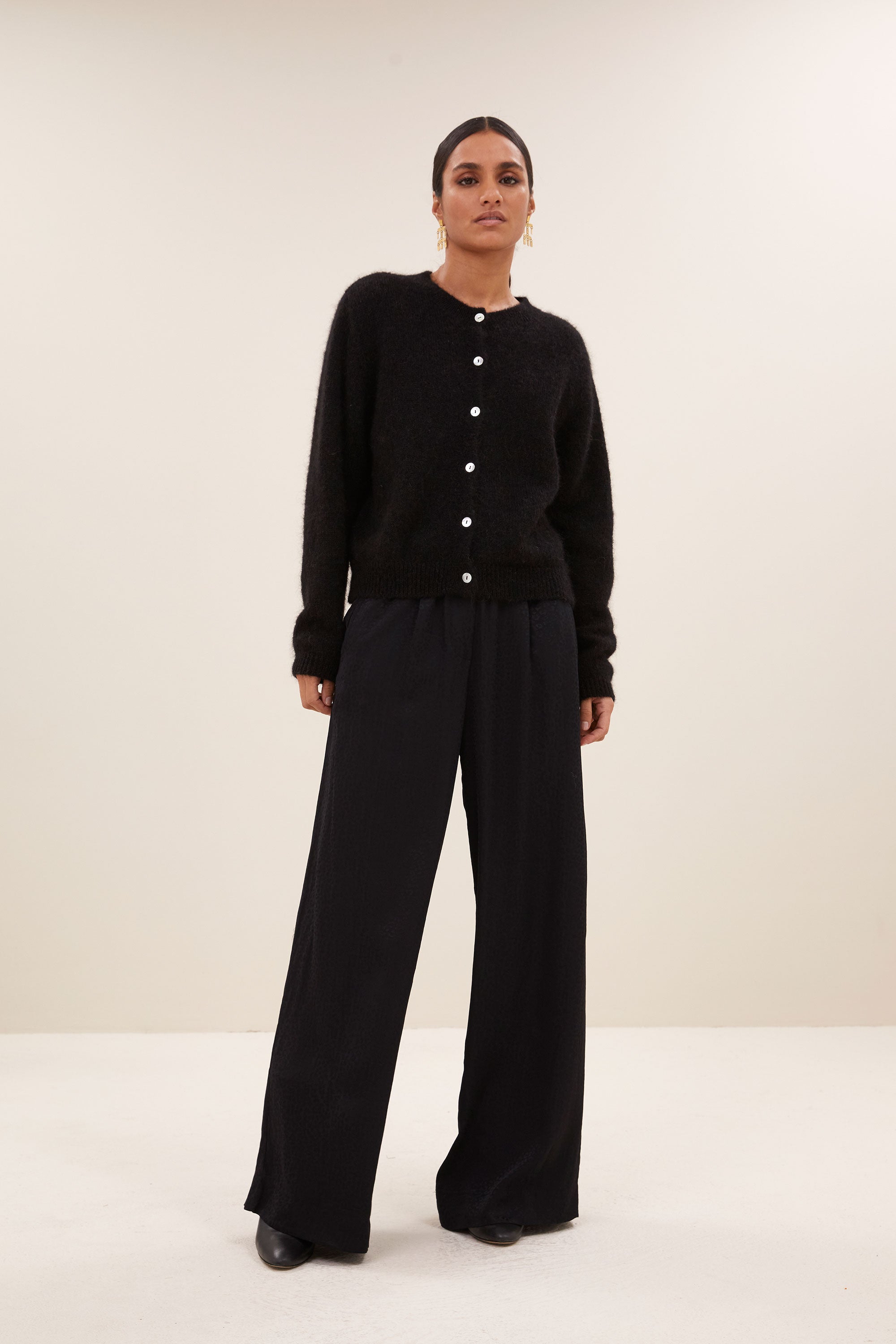 cleo natural cardigan | black