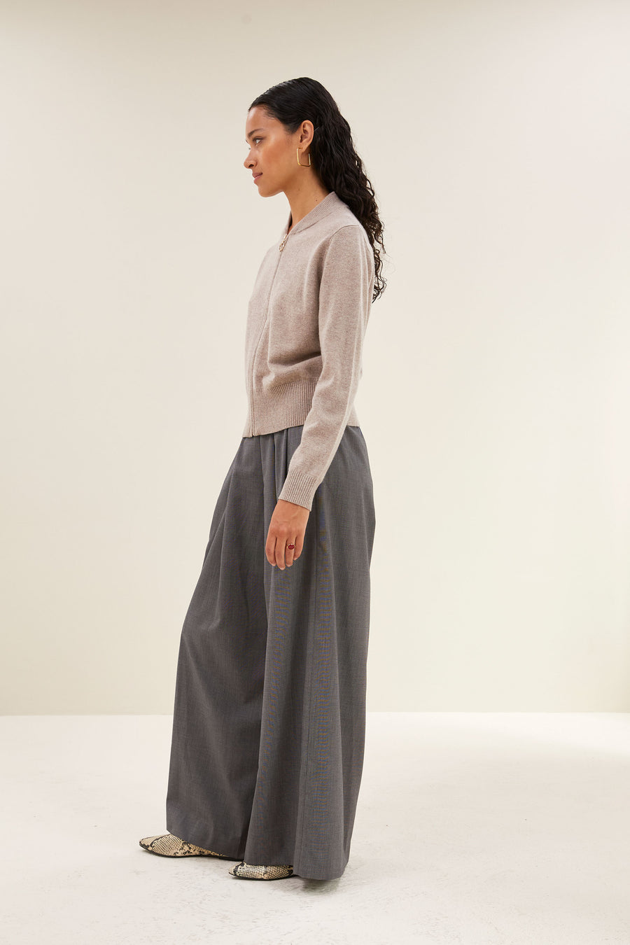 zipp cardigan - dark sand, casual fit, must-have essential, ritssluiting - by-bar - vooraanzicht