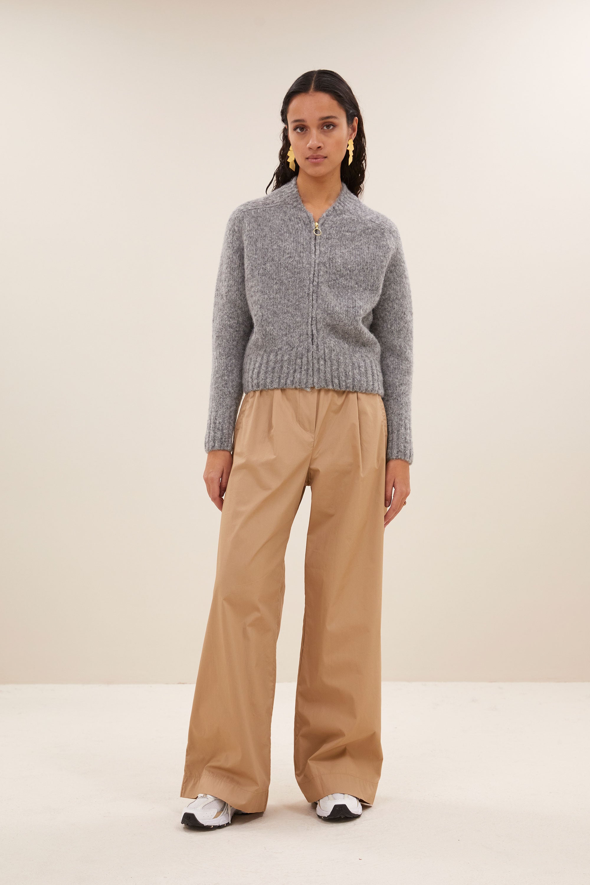 jonas zipp cardigan - grey melee, korte fit, all-time classic, ritssluiting - by-bar - vooraanzicht