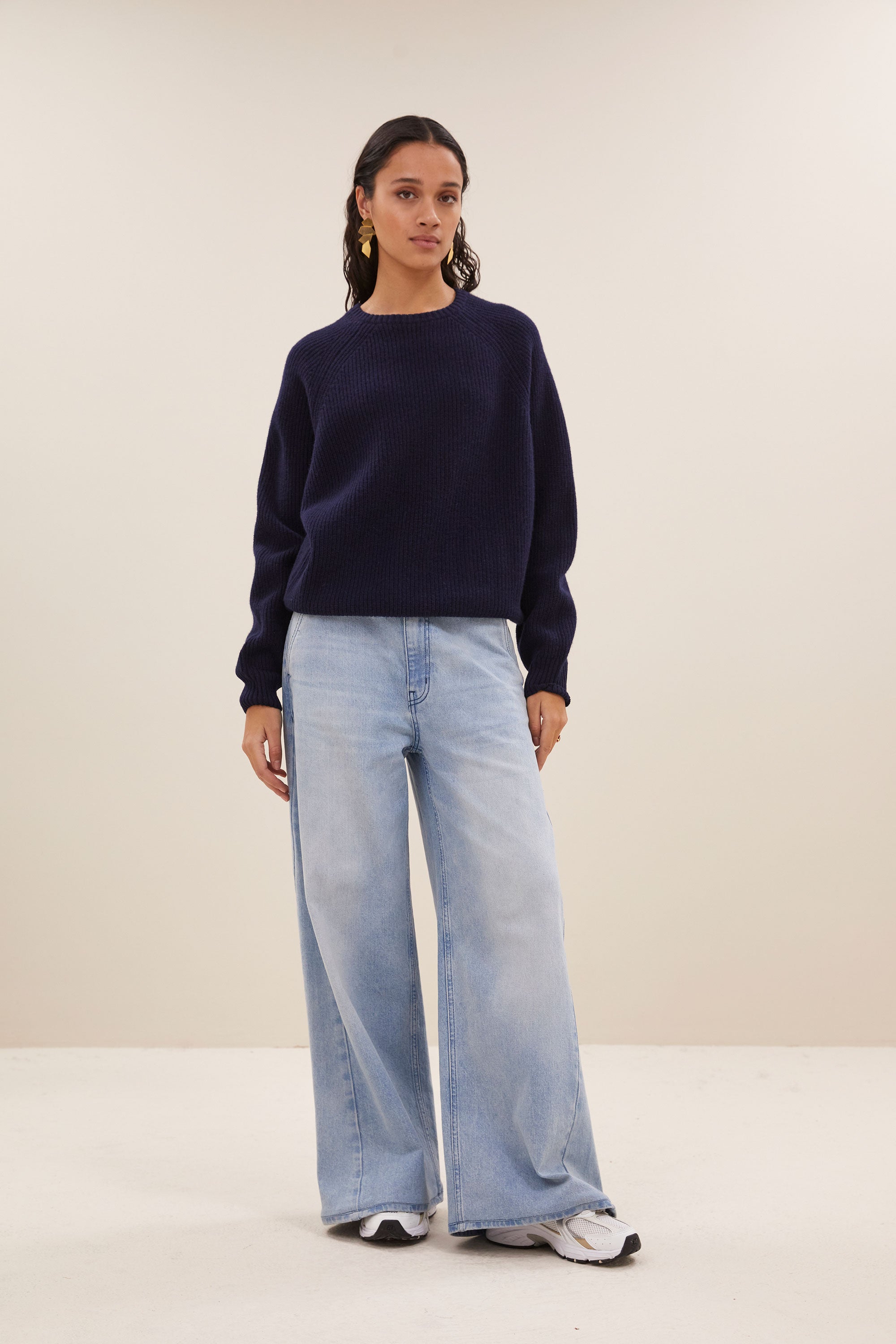 meadow roundneck pullover - midnight, all-time classic, gebreide patronen, must-have essential - by-bar - vooraanzicht