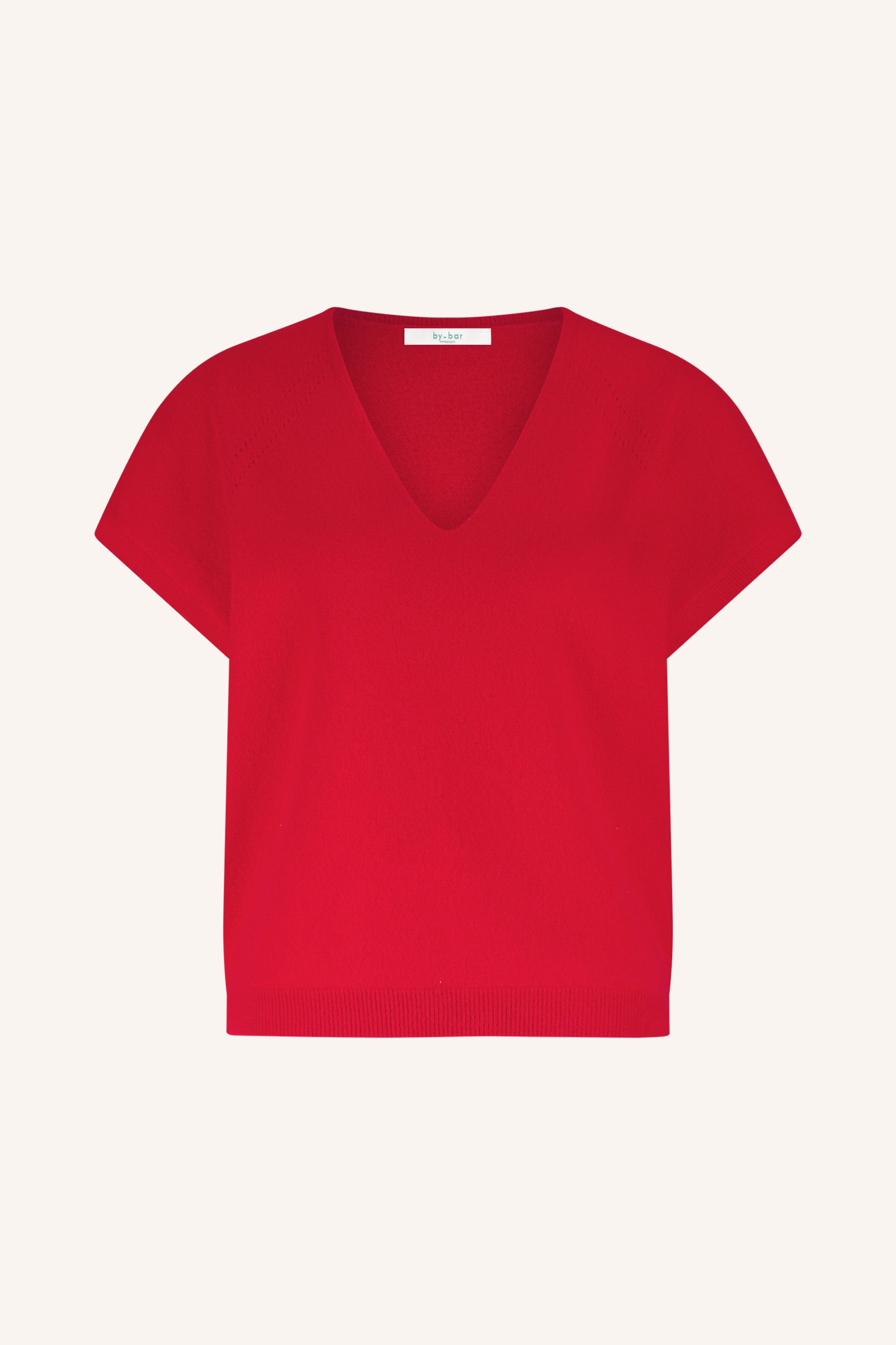 sil v-neck pullover | lipstick