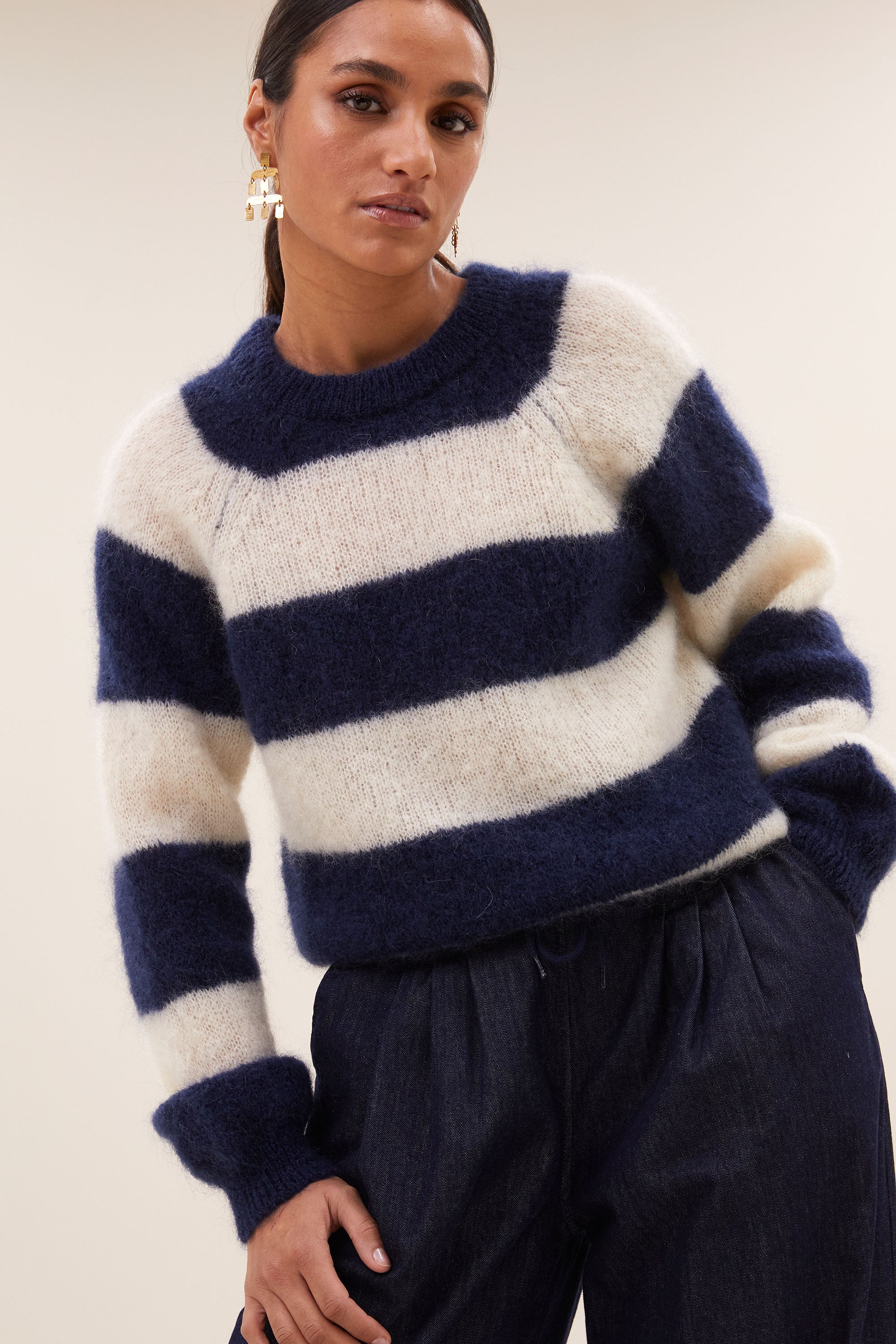 sian stripe pullover - midnight stripe, all-time classic, losvallende pasvorm, mix van mohair - by-bar - aanvullende foto