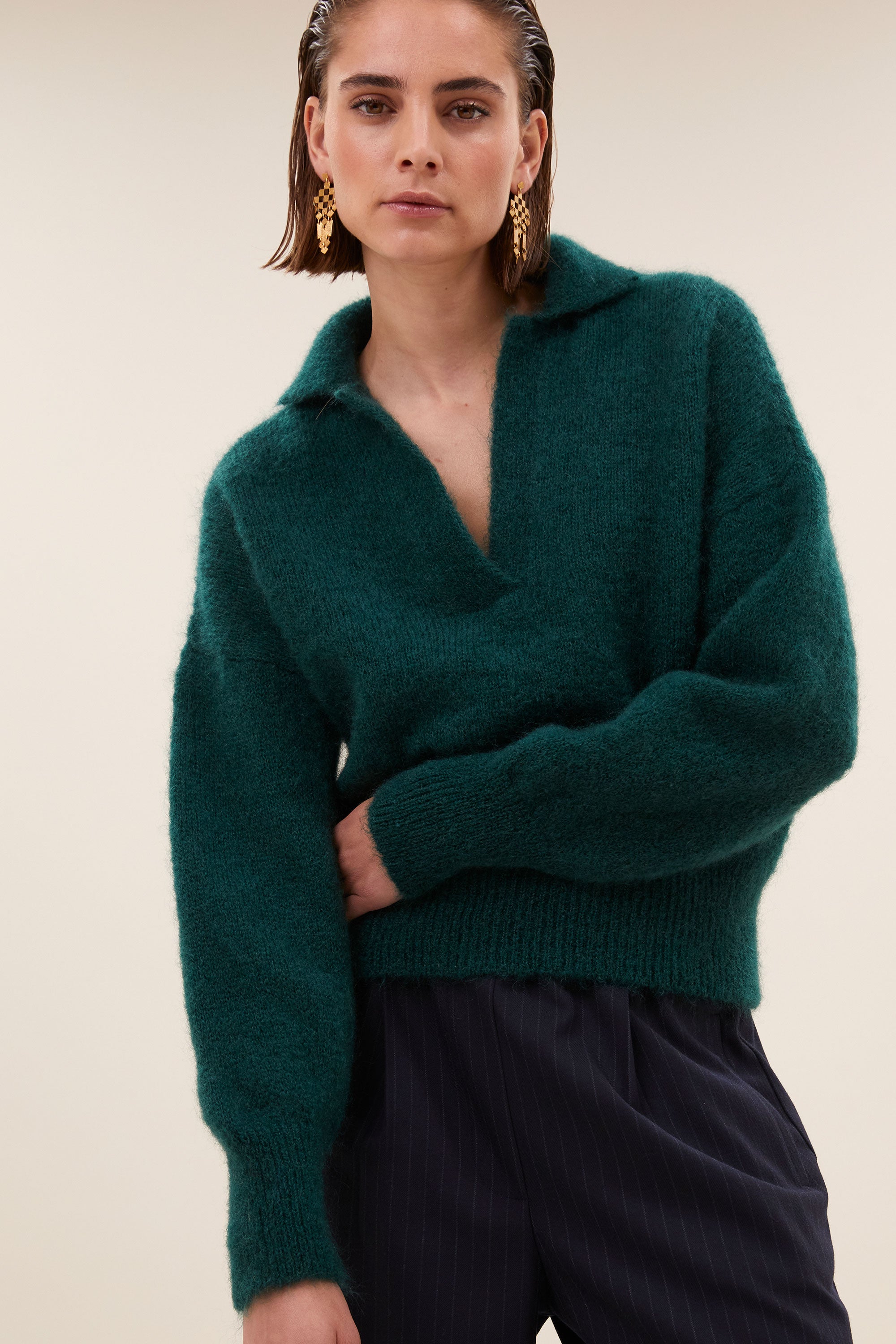 polo pullover - dark green, korte fit, mix van mohair, must-have essential - by-bar - detail