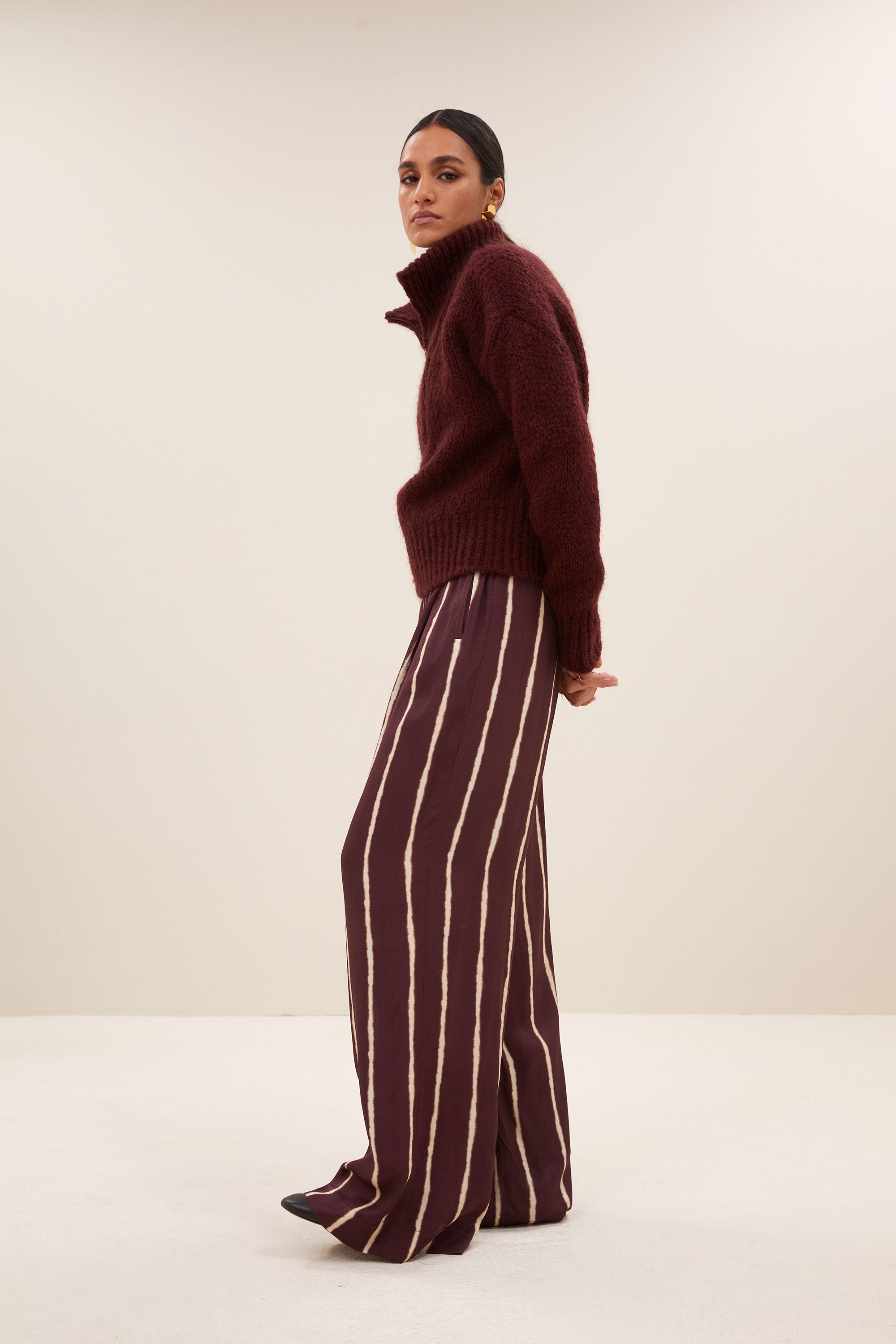 boxy beau pullover | wine
