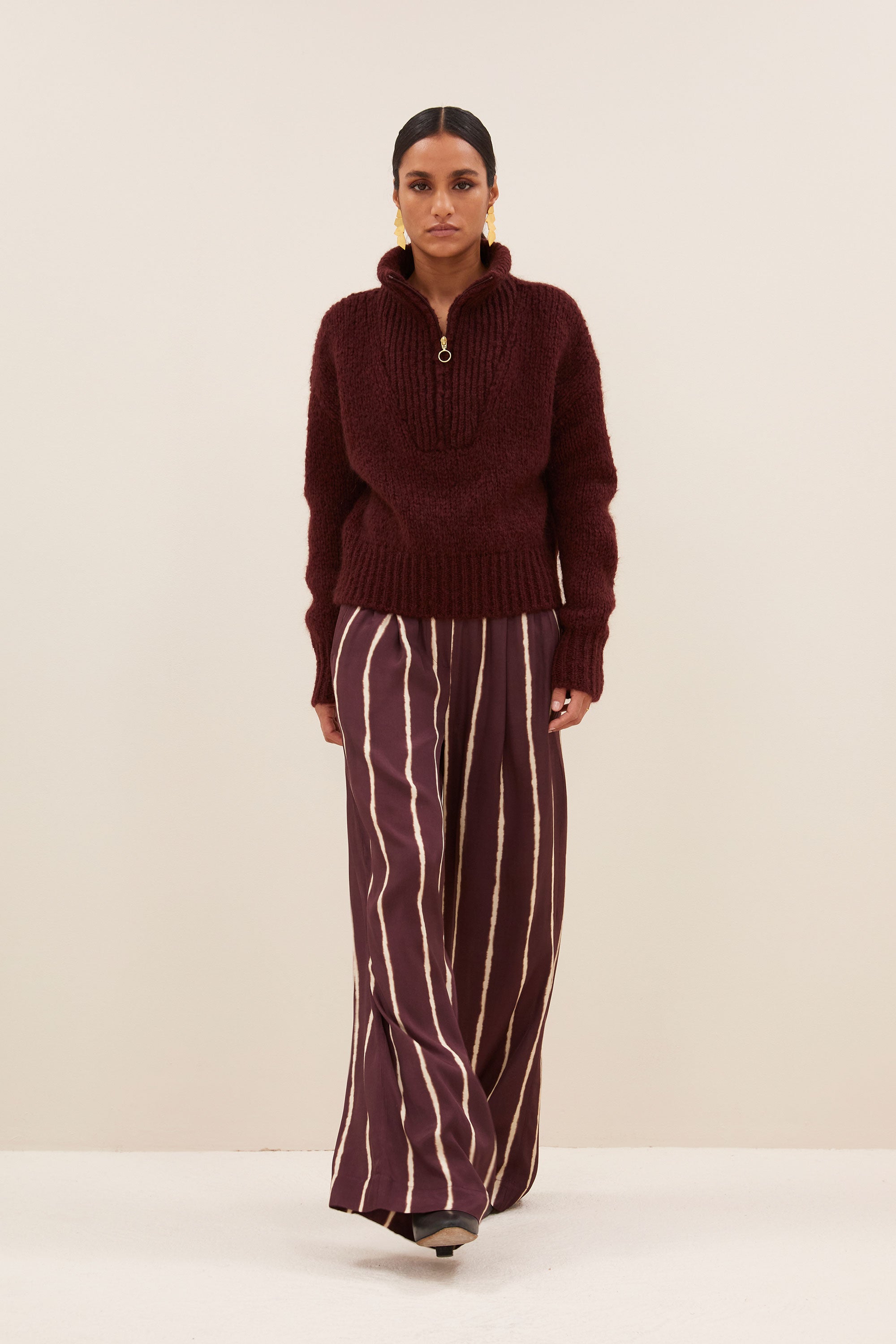 boxy beau pullover | wine