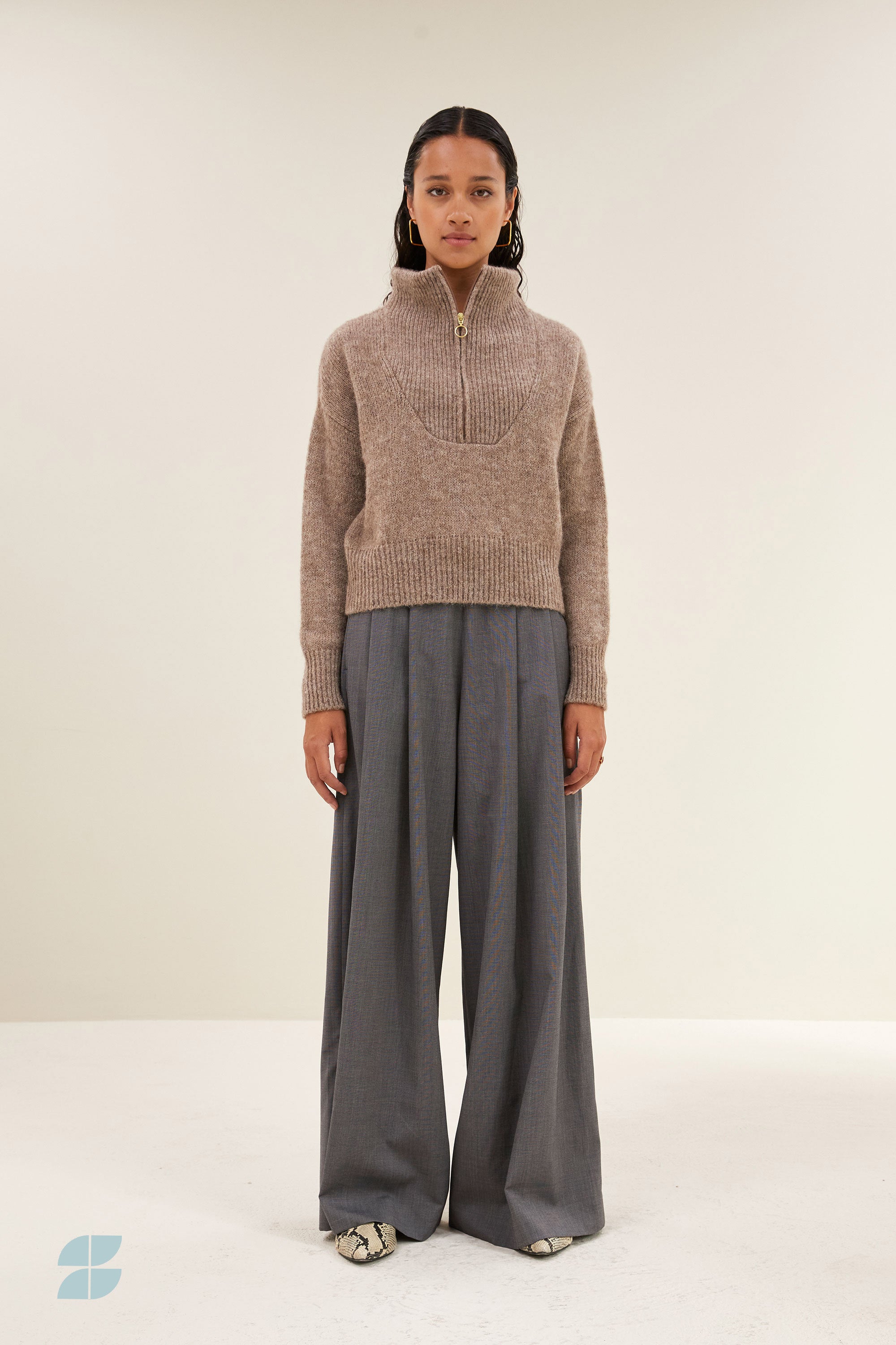 boxy beau pullover | biscuit