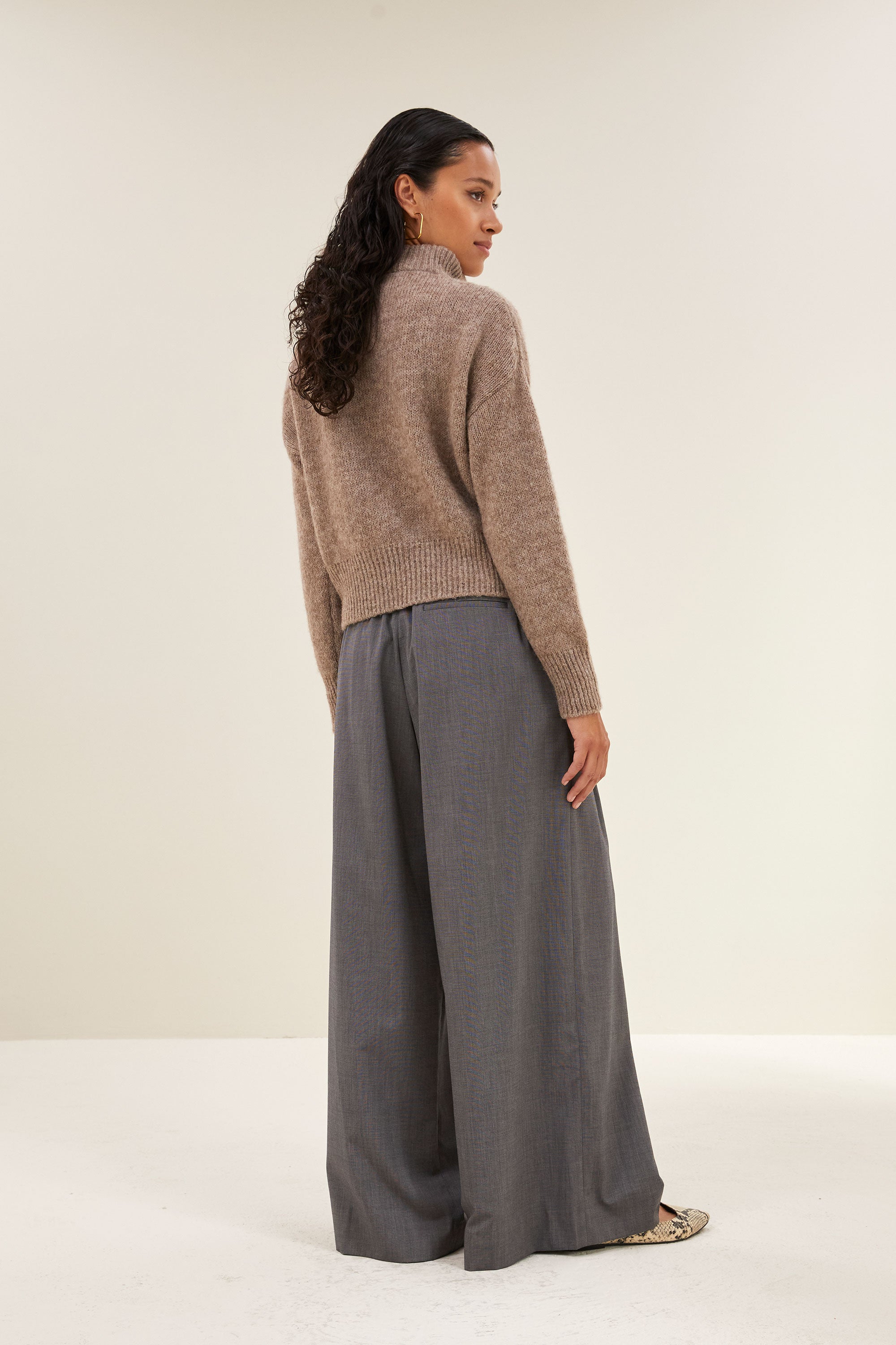 boxy beau pullover | biscuit