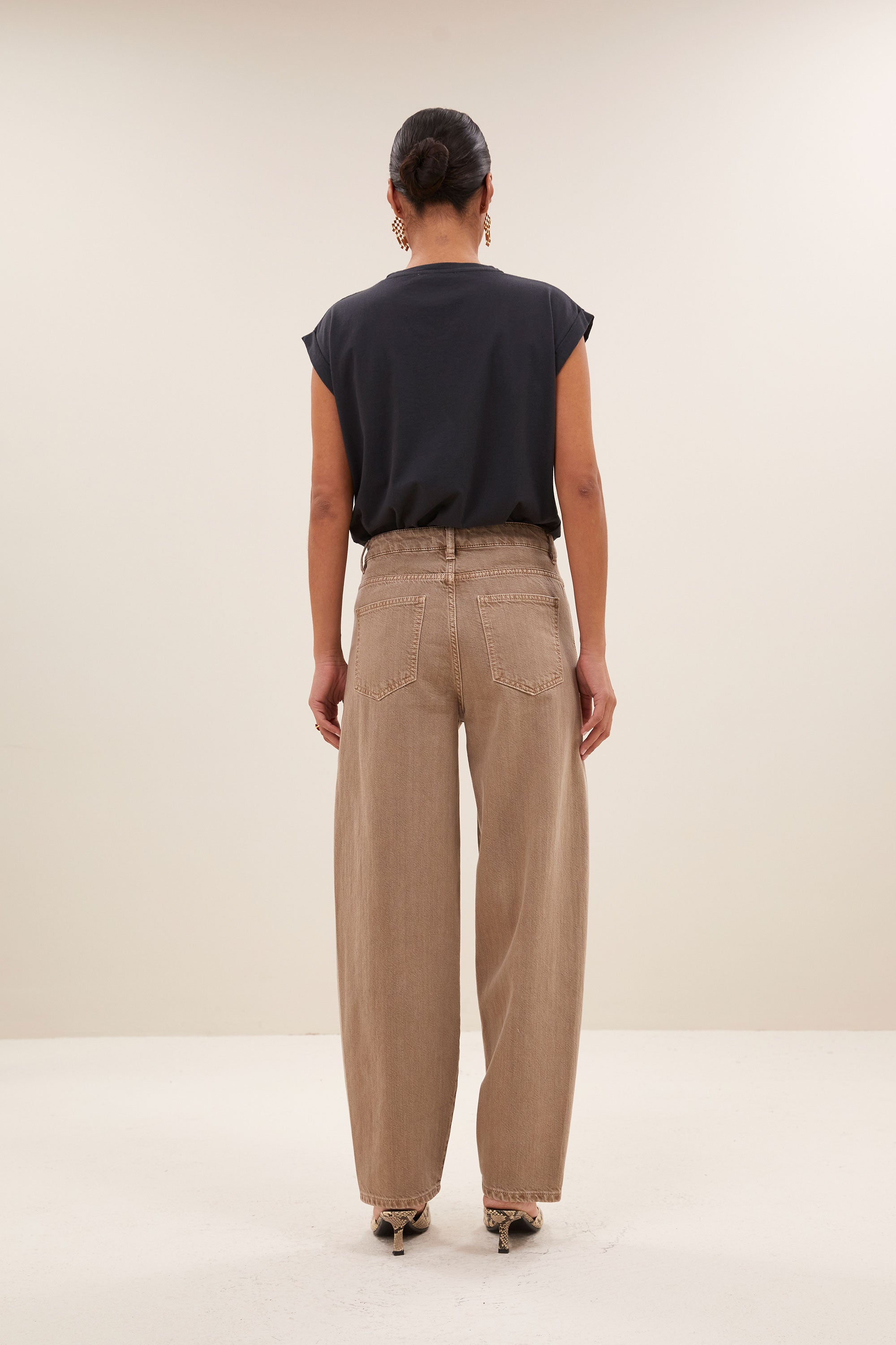 begum sand pants | stone sand