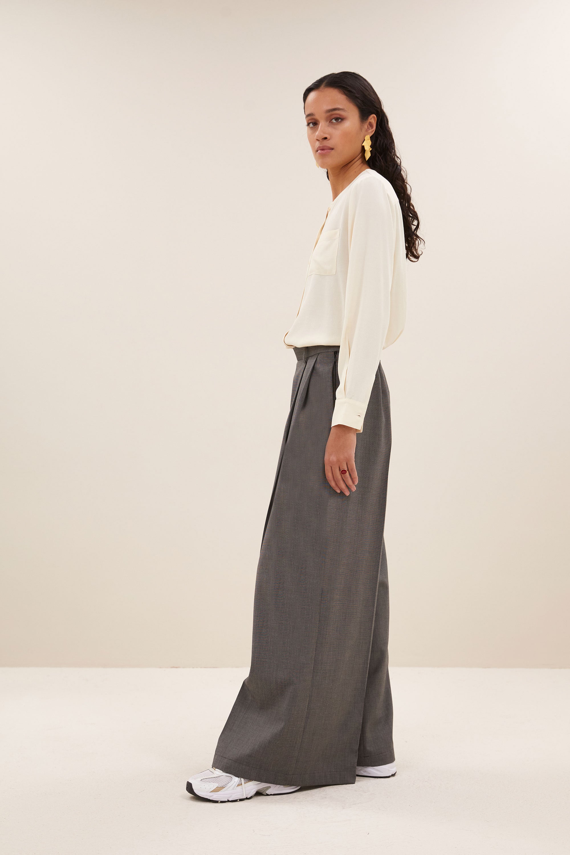 sef pants - dark grey, elastieken band, losvallende pasvorm, rits- en knoopsluiting - by-bar - aanvullende foto