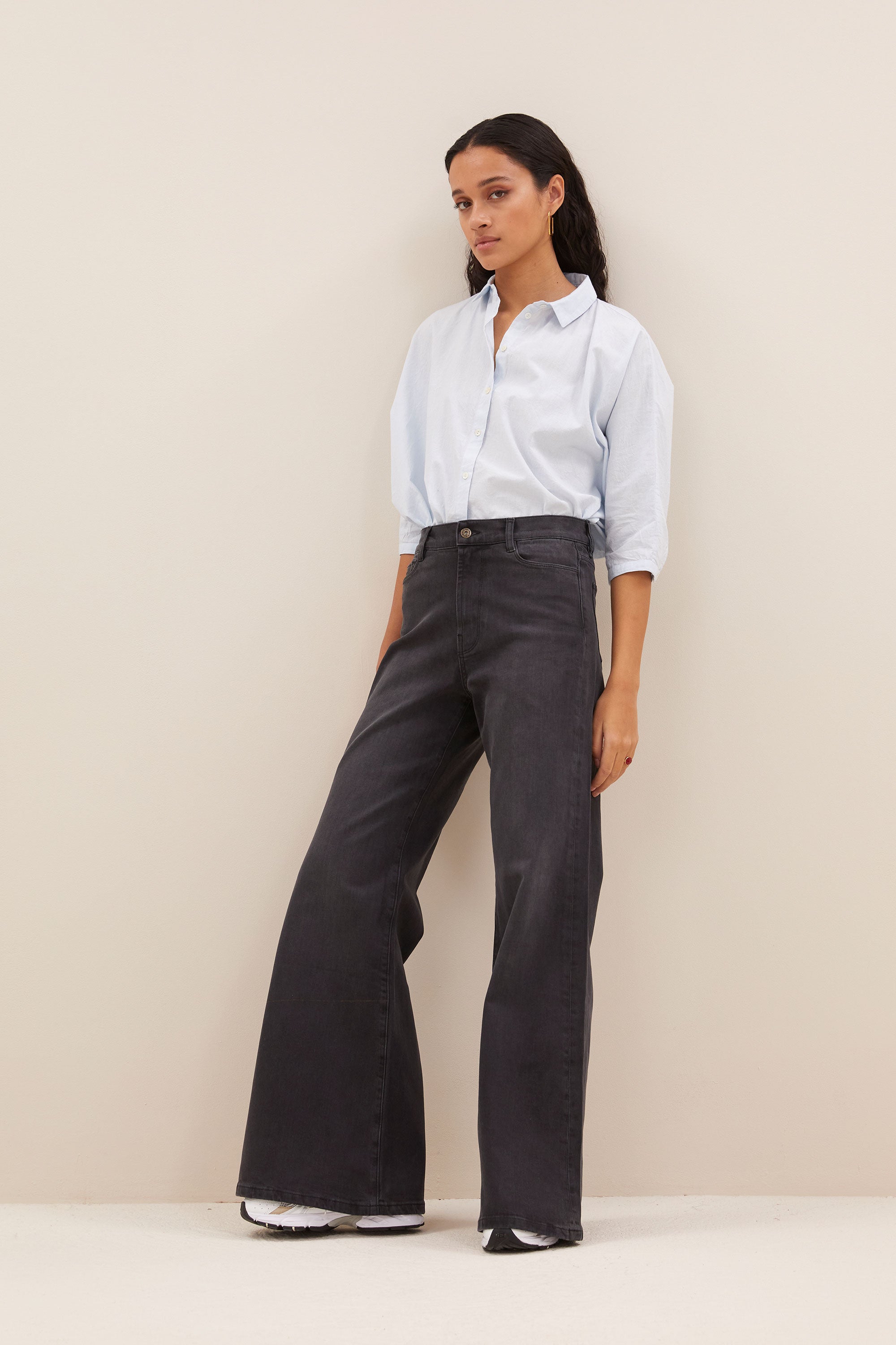 femme jb pants - jet black, all-time classic, wijduitlopende pasvorm, biologisch katoen - by-bar - extra