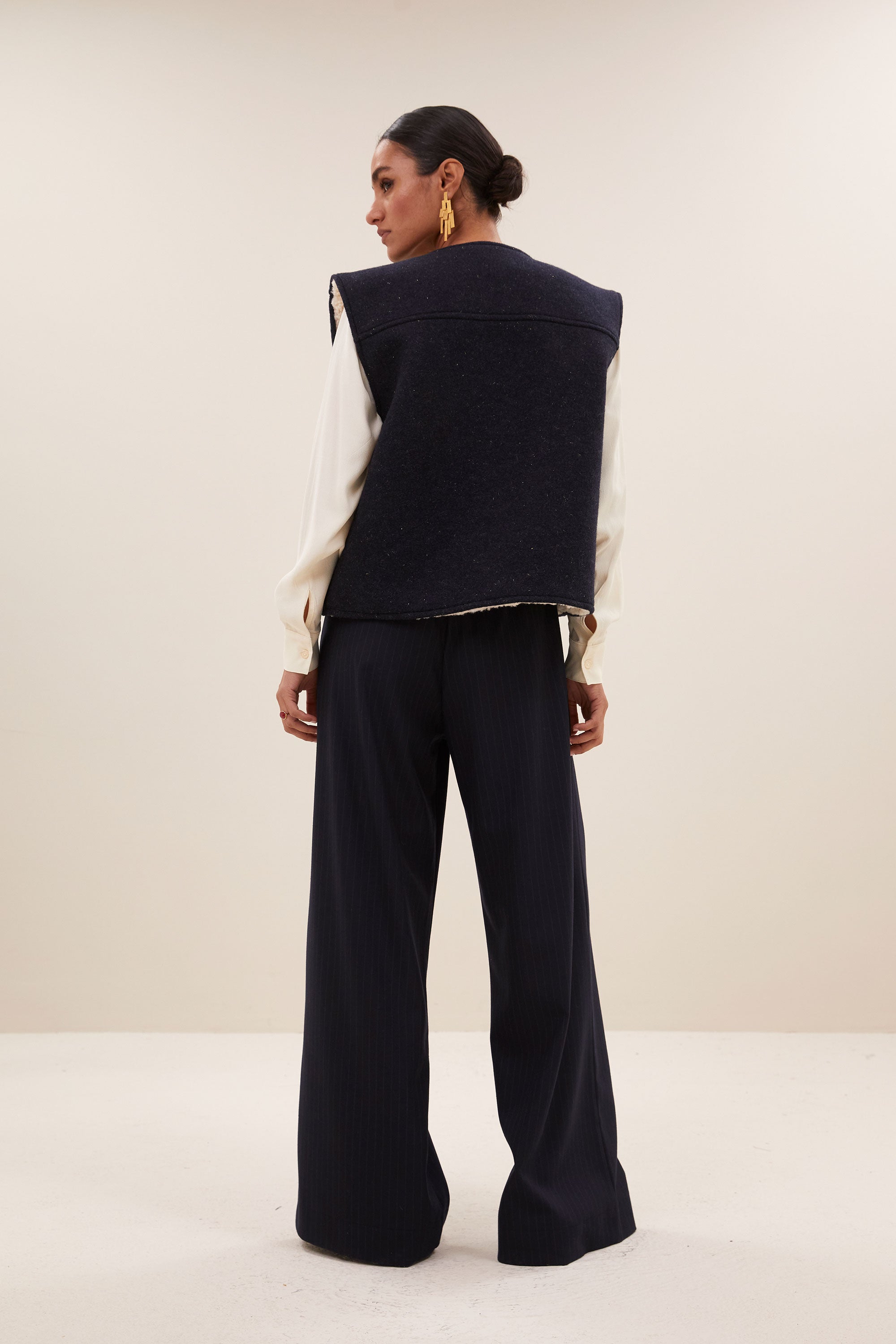 joelle sparkle jacket - midnight, verborgen steekzakken, subtiel geweven lurex draad, draagbaar aan beide zijden - by-bar - achteraanzicht