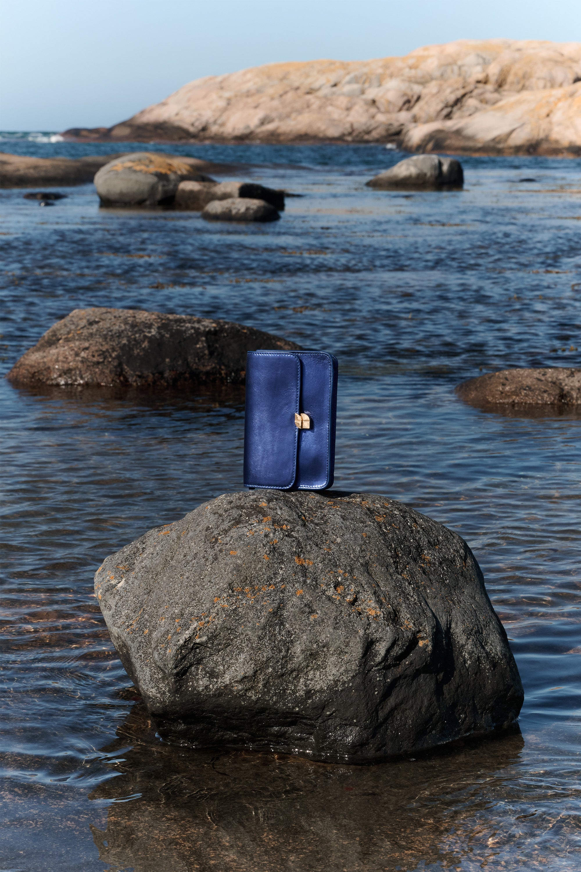 loua gloss bag | gem blue