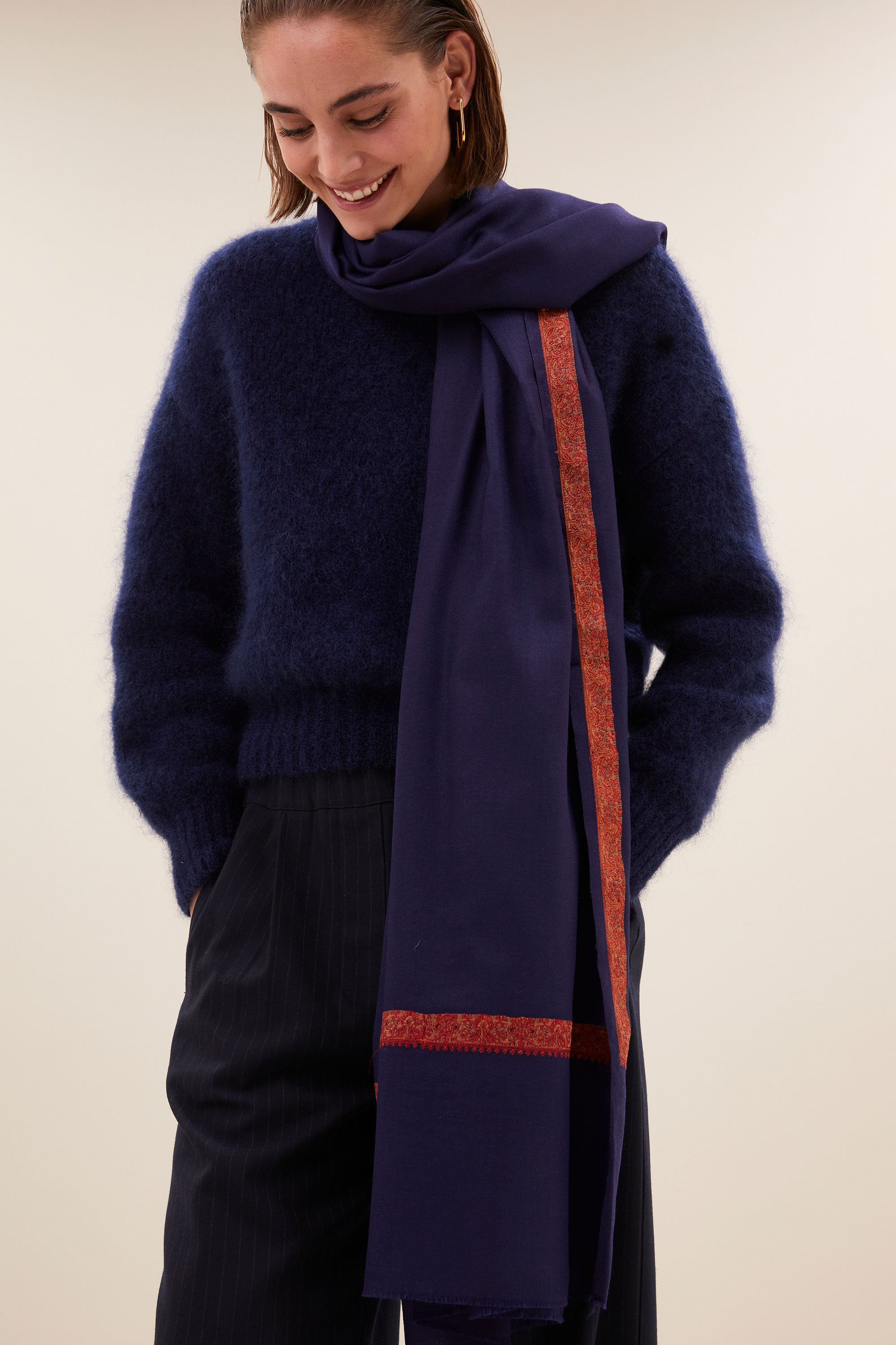 liora scarf - deep blue, embroidery, perfecte shopper - by-bar - detail