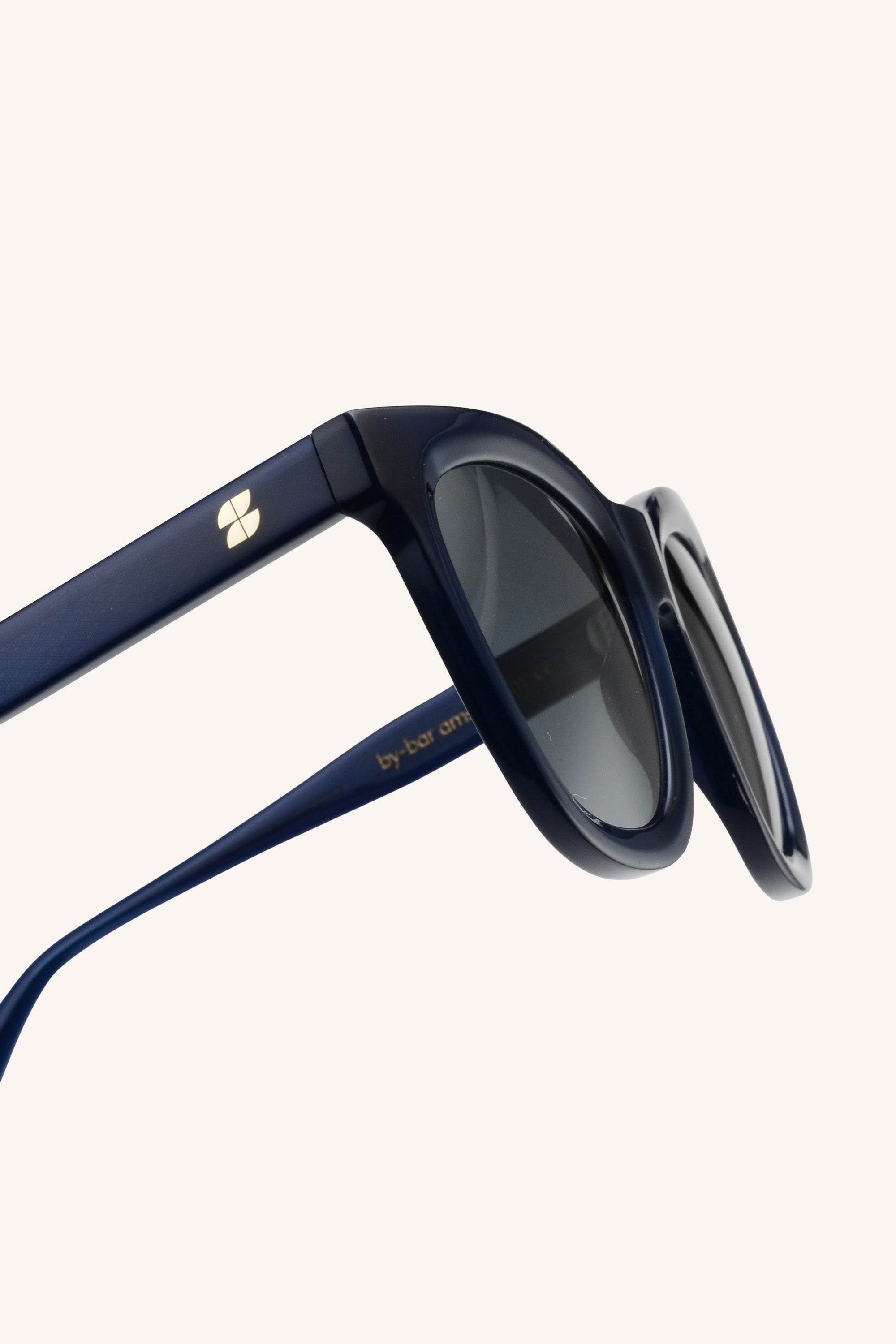 saar sunglasses | space blue