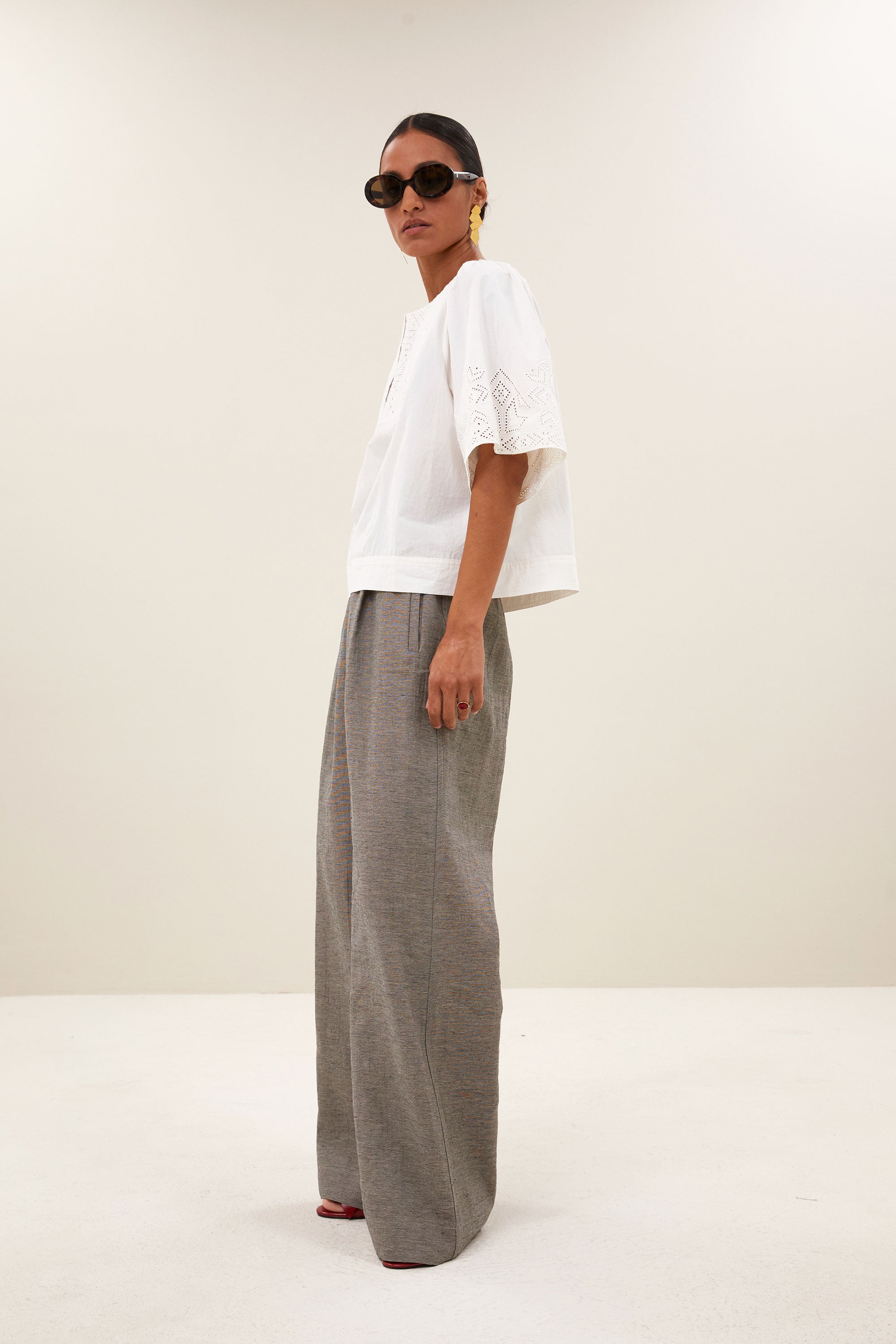 olivia embroidery blouse | cloud white