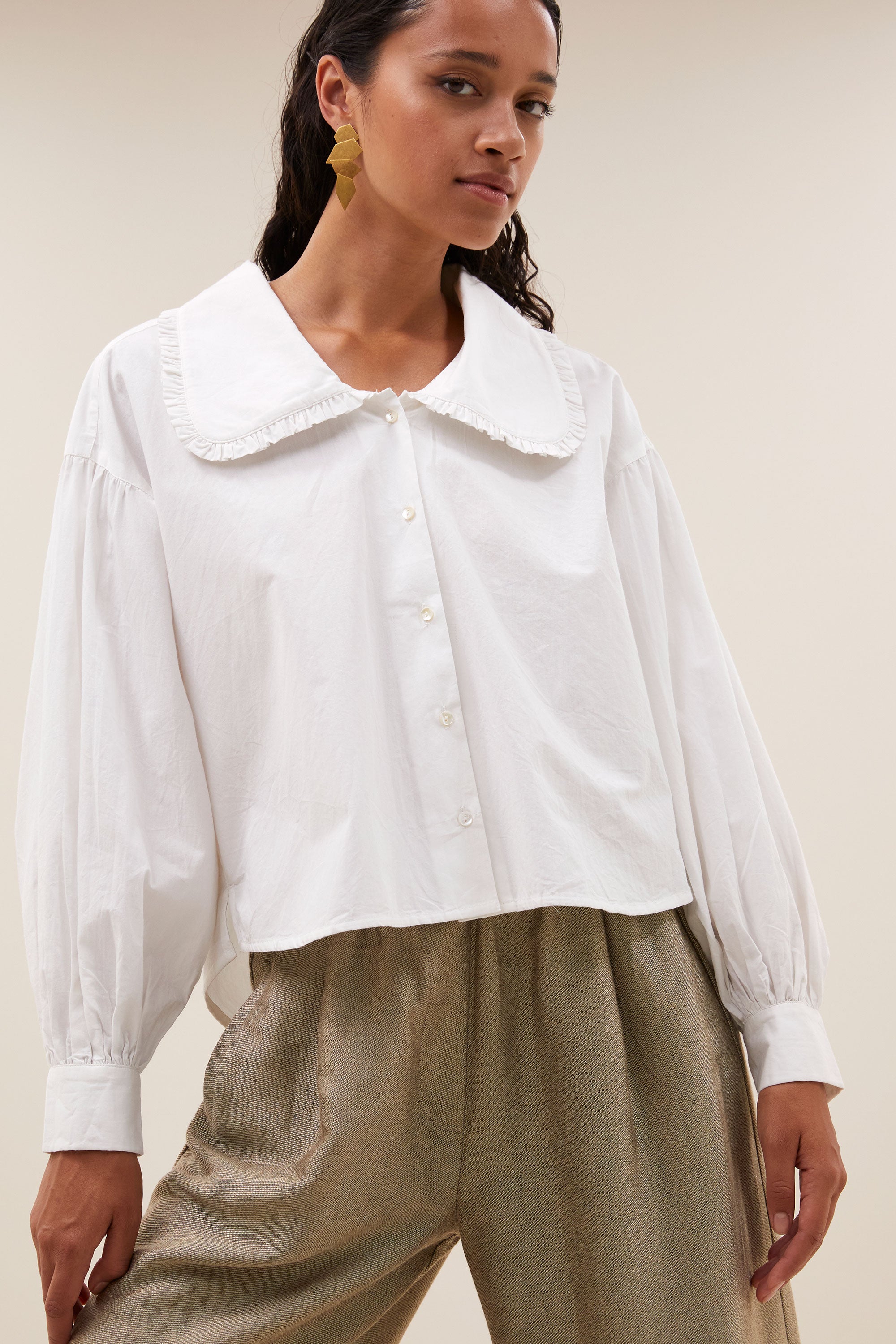 semmy poplin blouse - white, button closure, casual fit, normal fit - by-bar - close-up