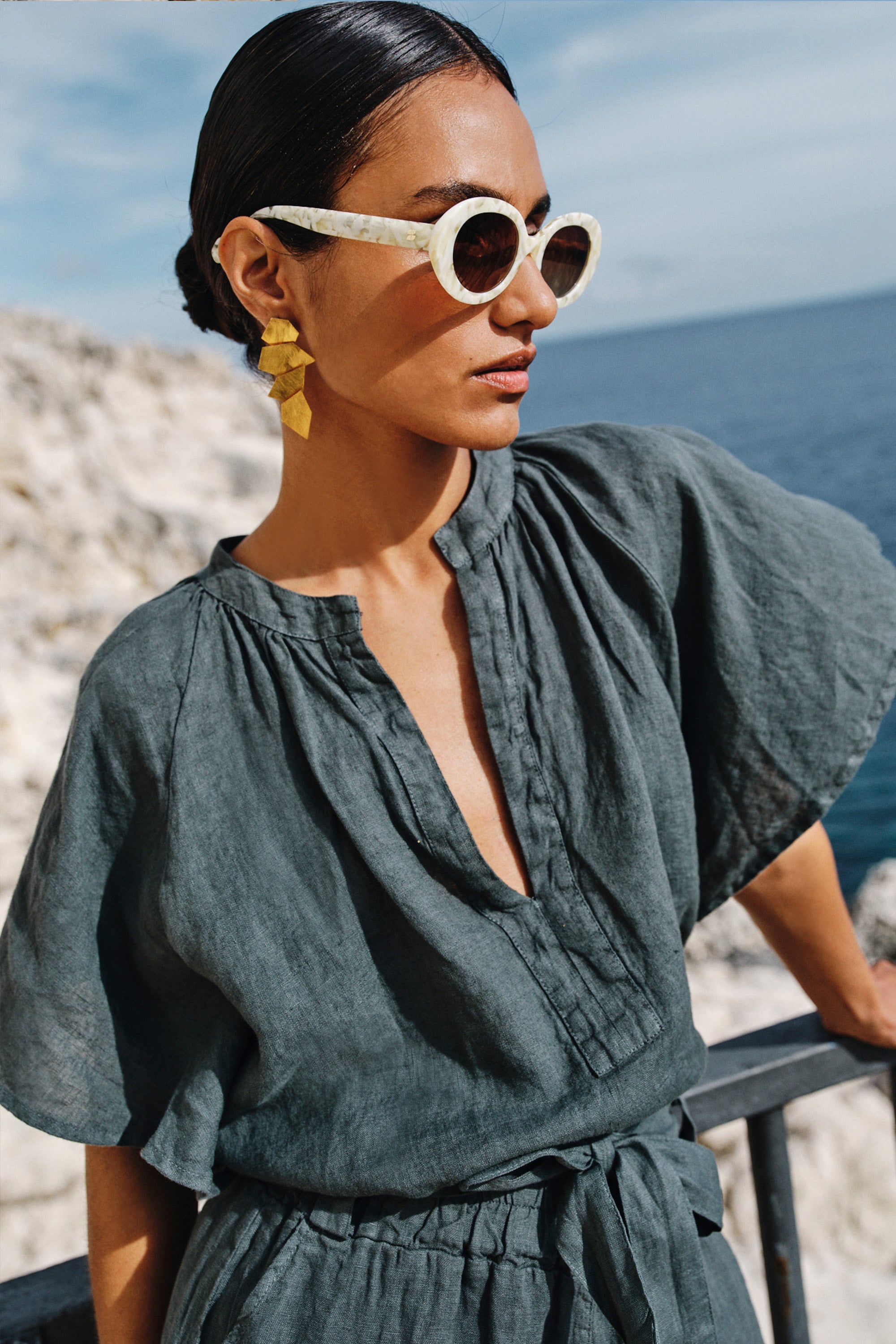 vina linen blouse | charcoal