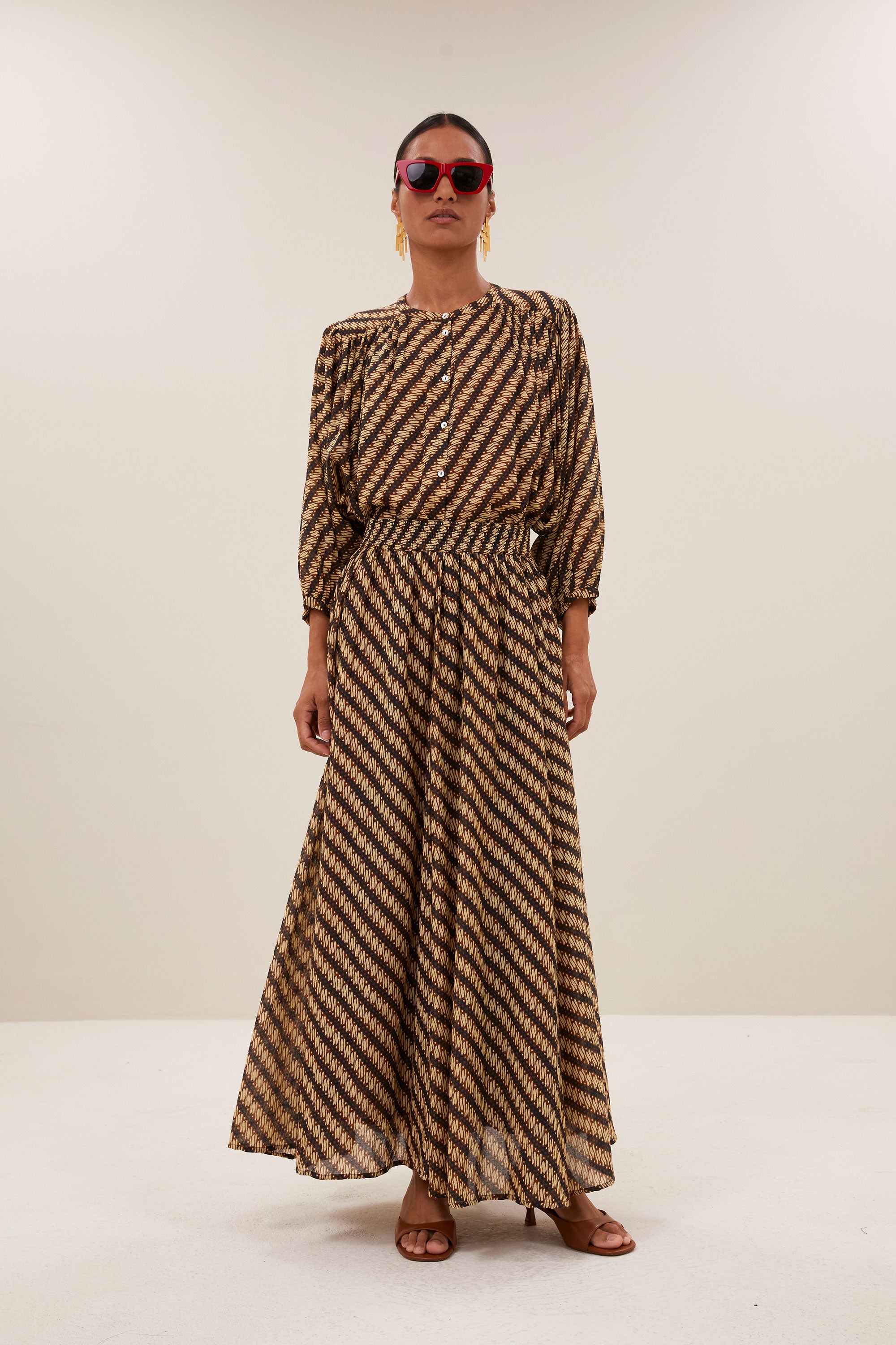 becky manilla blouse | manilla print