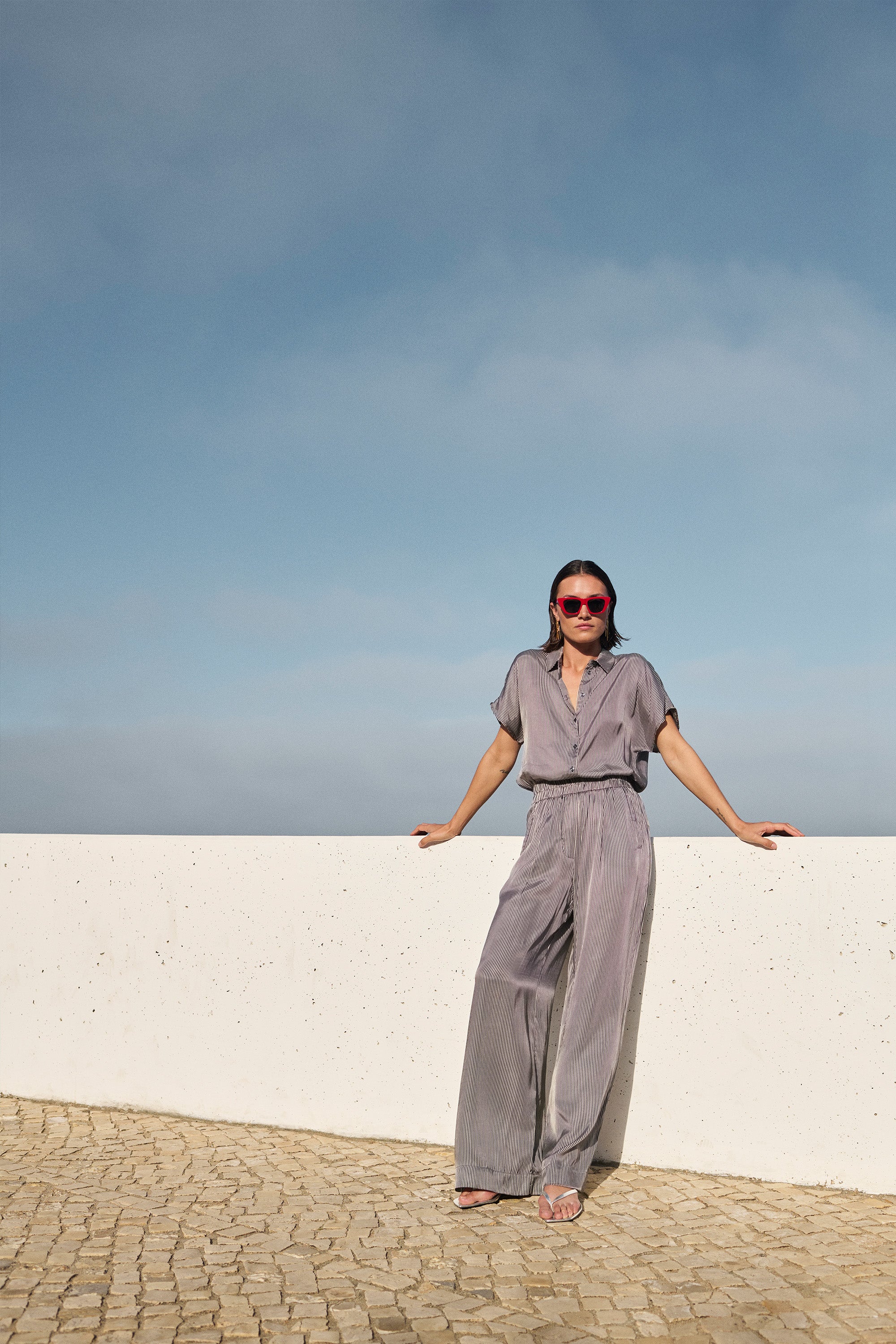 barley silky stripe blouse | jet black stripe
