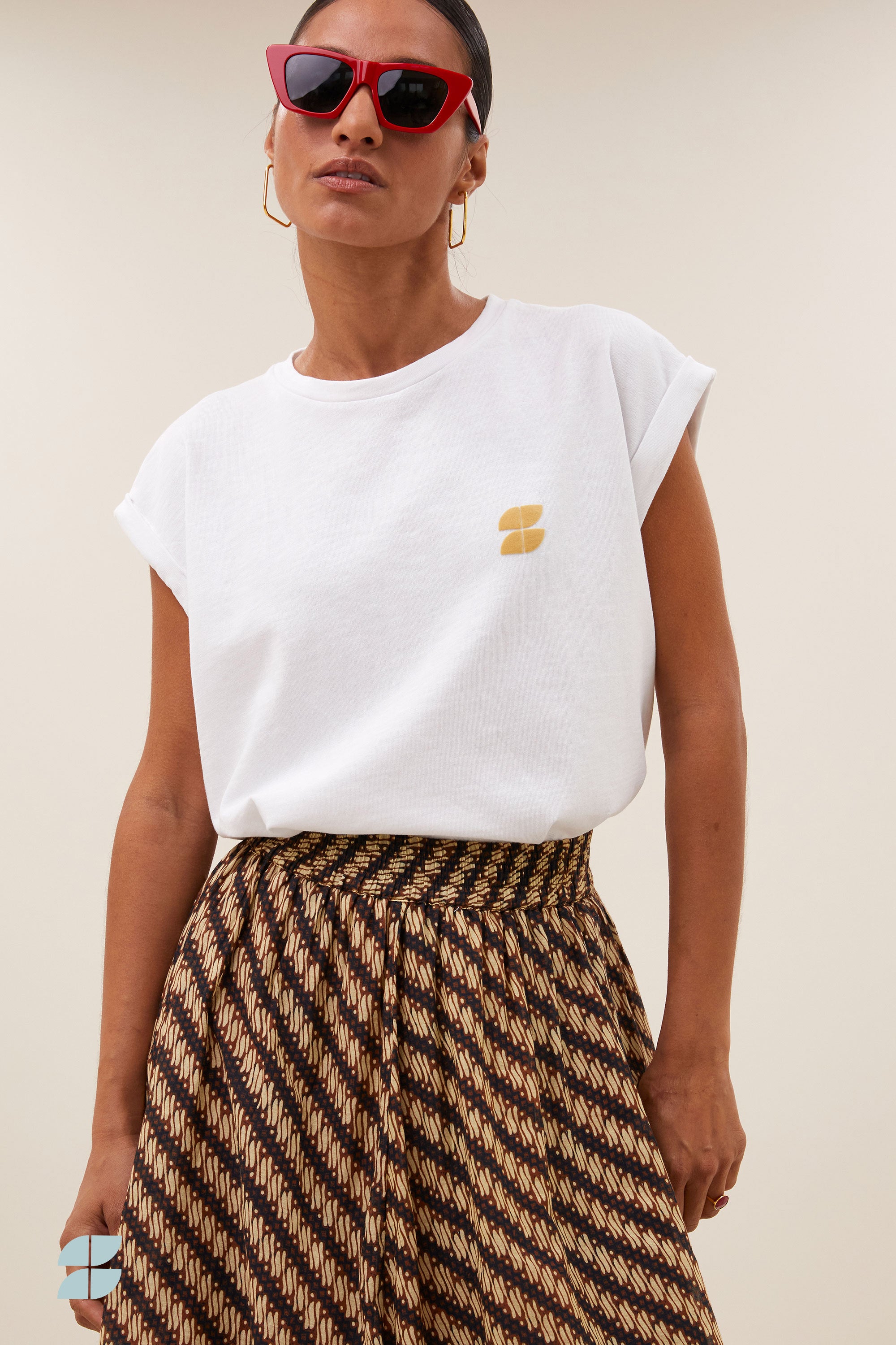 tobi flame logo top | bright white