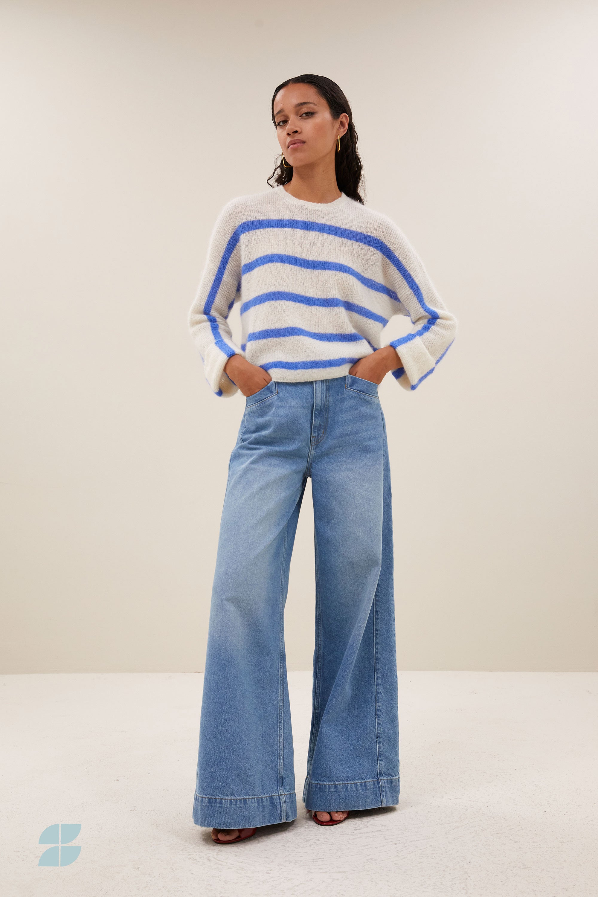 vide stripe pullover - azul blue stripe, short fit, dropped shoulder seams, loos fit - by-bar - front view