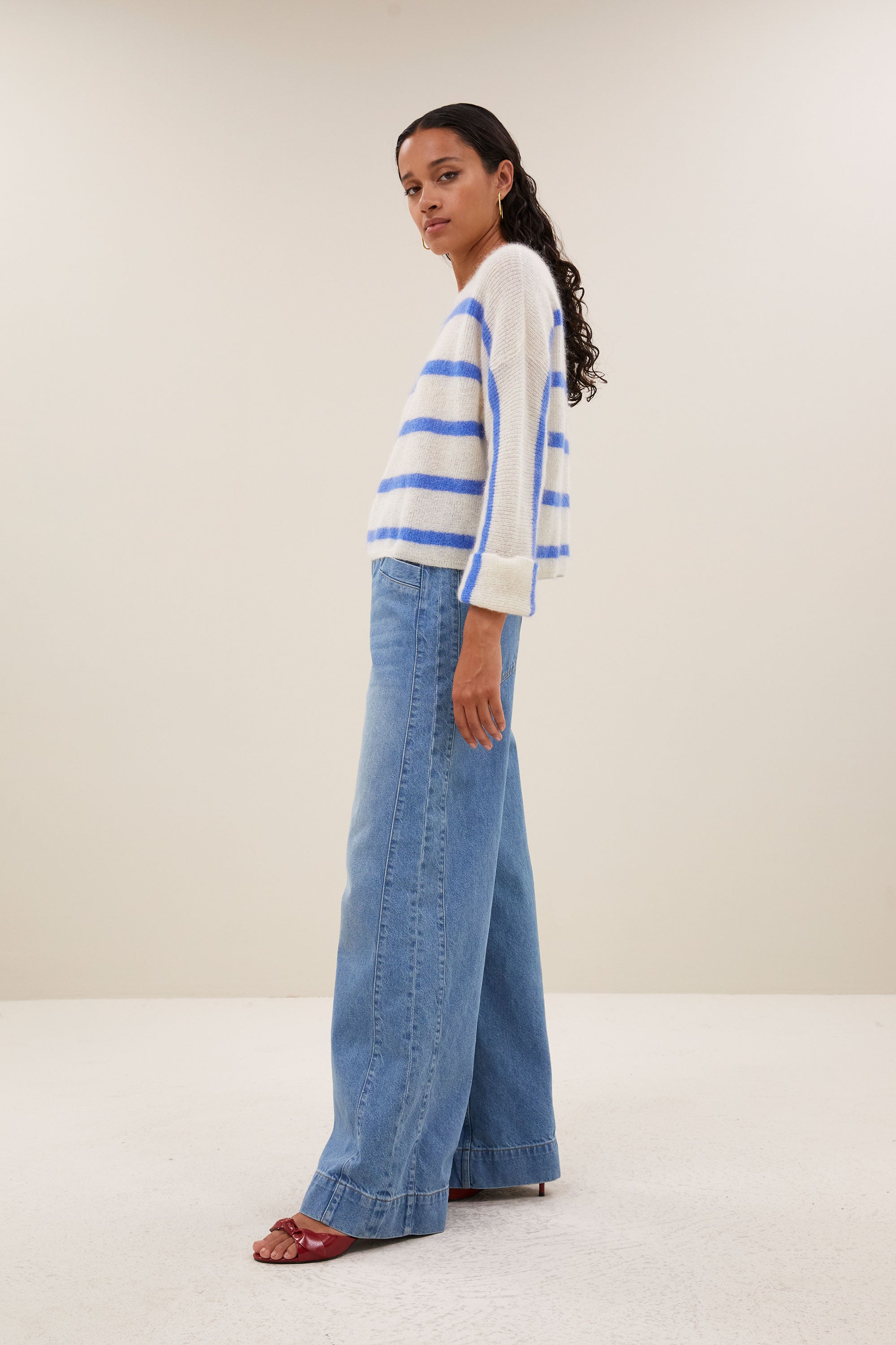 vide stripe pullover - azul blue stripe, short fit, dropped shoulder seams, loos fit - by-bar - side view