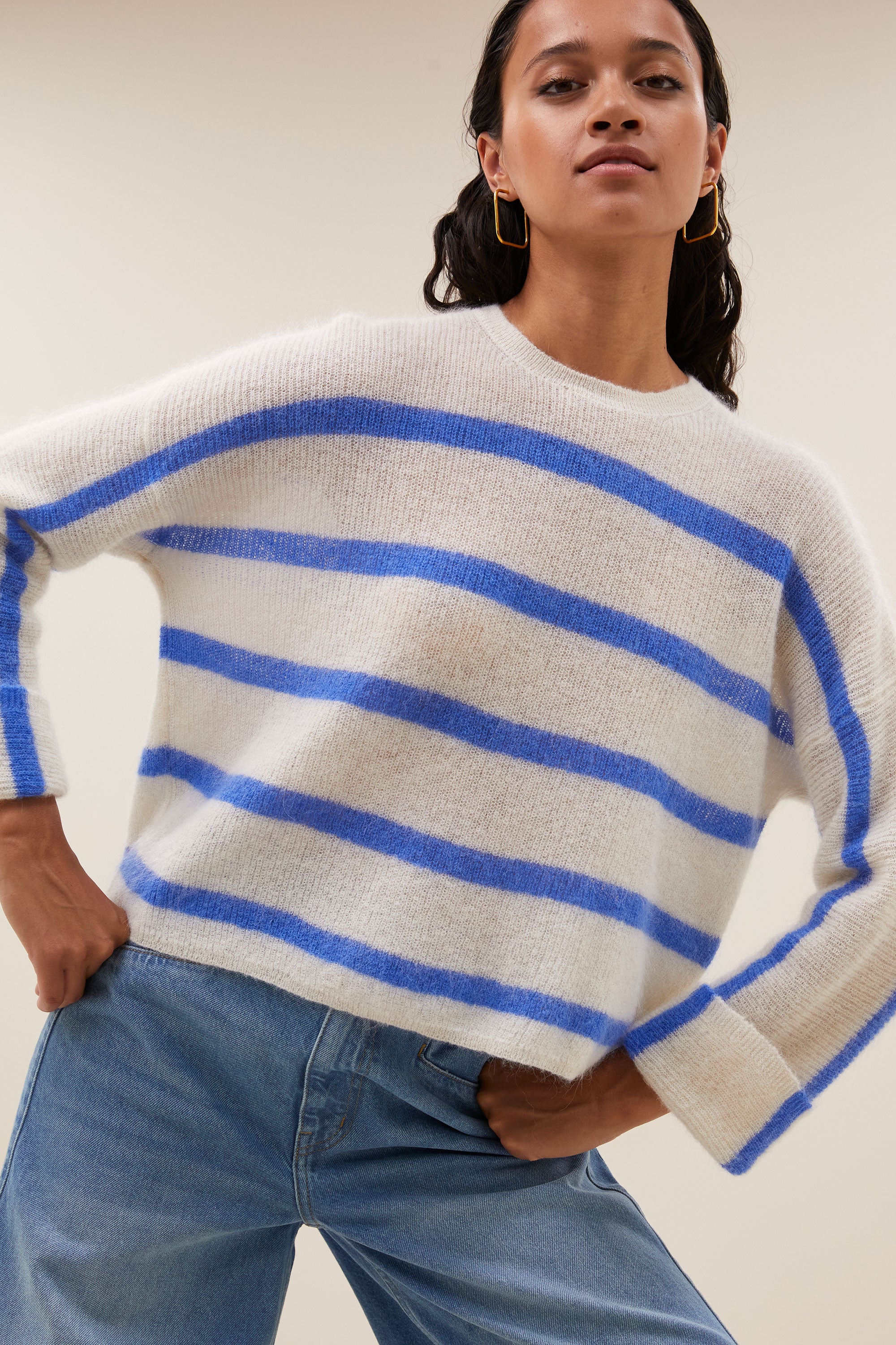 vide stripe pullover - azul blue stripe, short fit, dropped shoulder seams, loos fit - by-bar - close-up