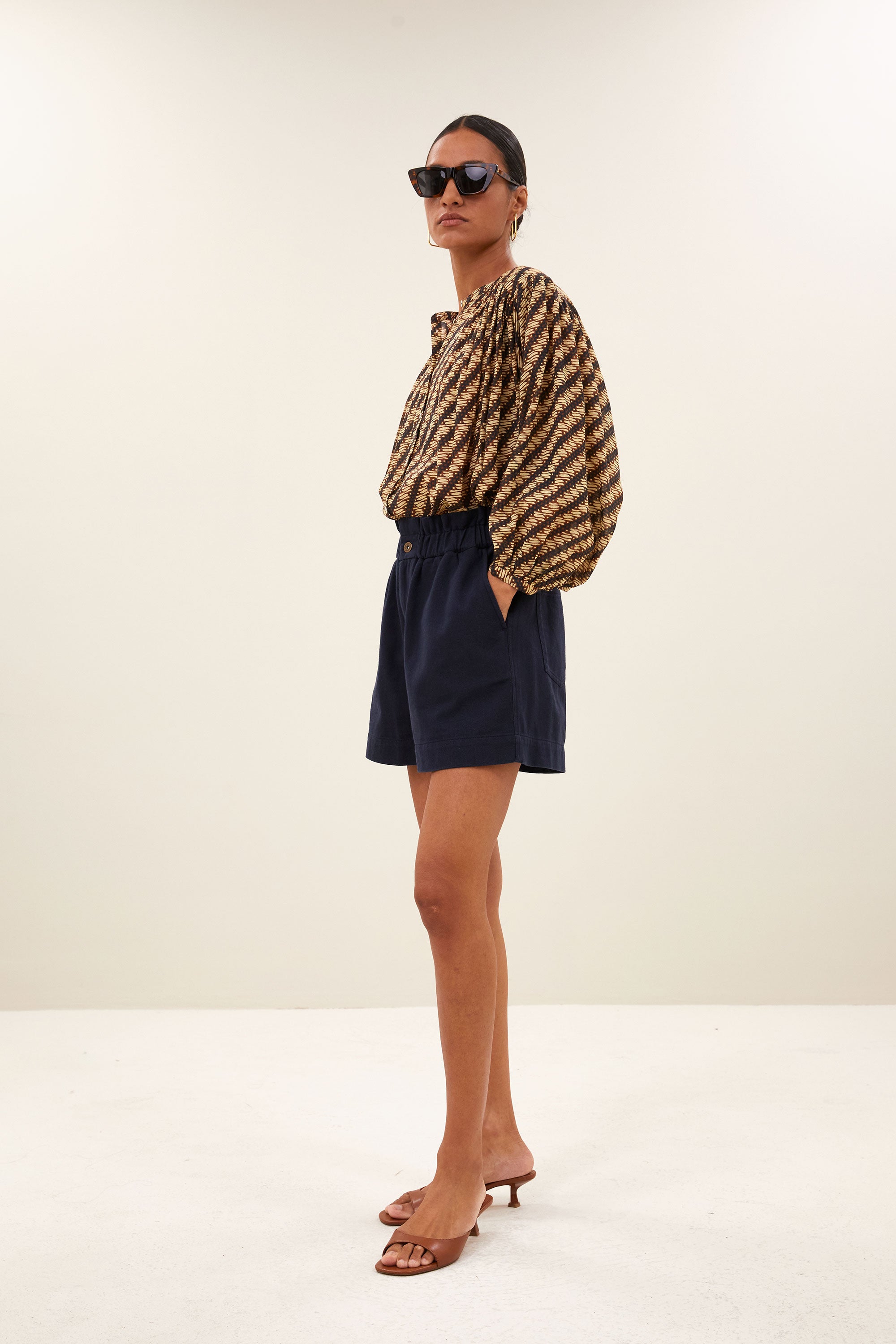 leon twill short | captain blue