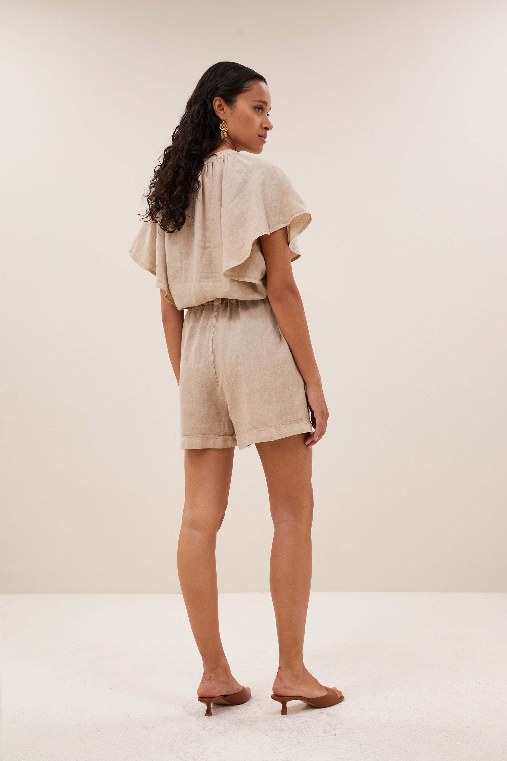june linen shorts | biscuit