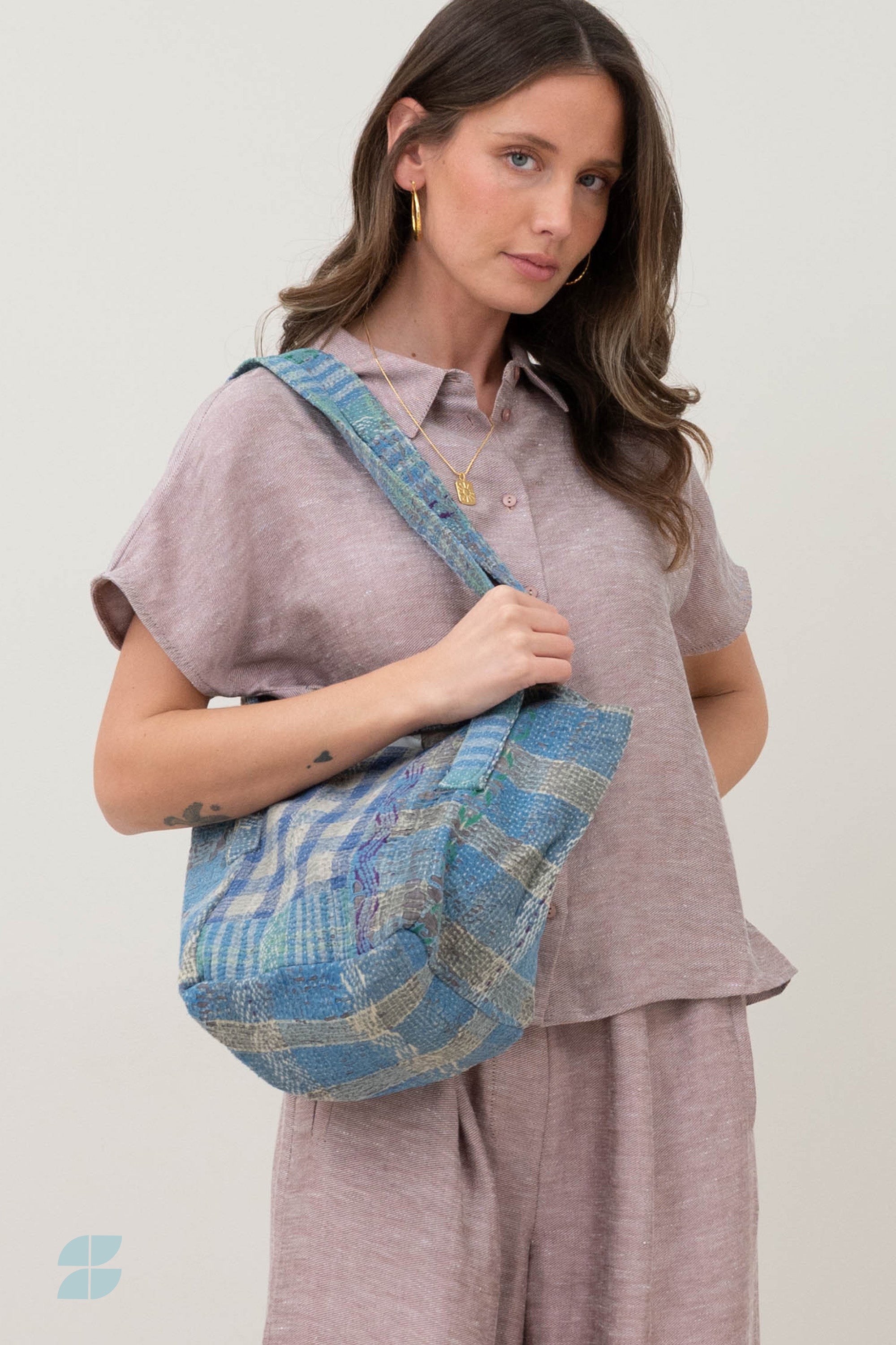antic shopper bag | arrah-g