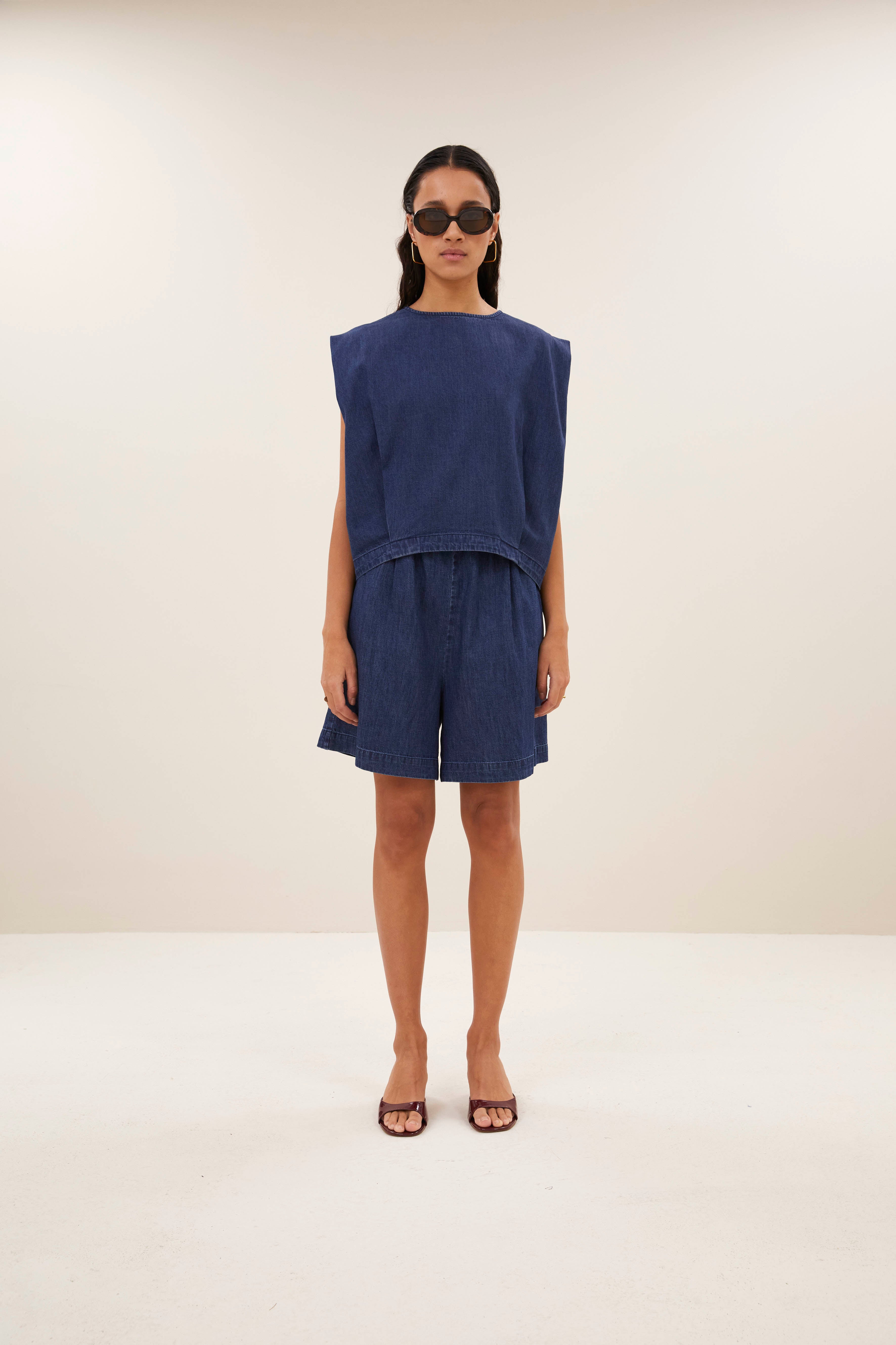 top-ginza denim top dark denim-by-bar-sfeerbeeld