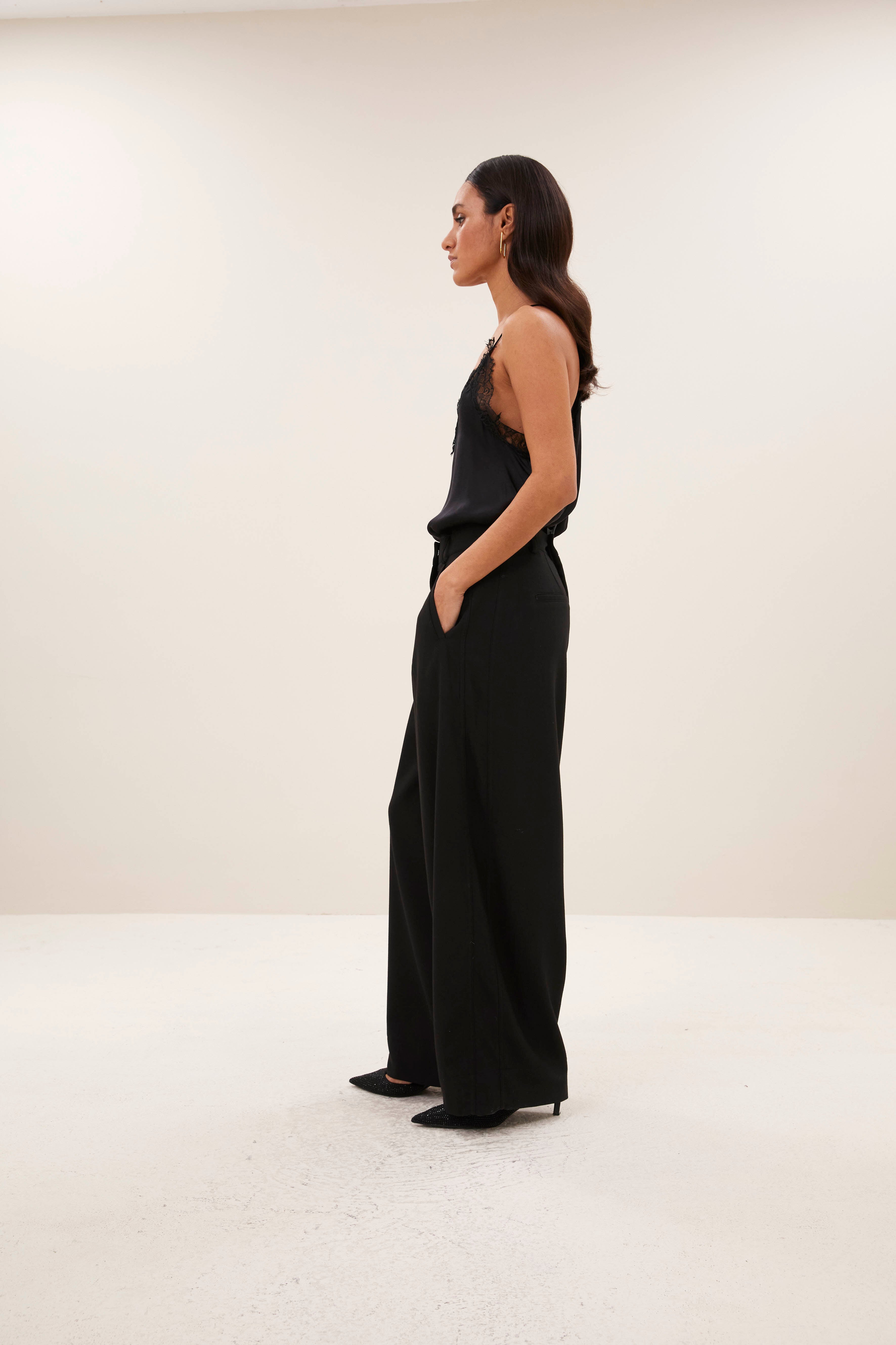 top-pia satin top espresso-by-bar-achteraanzicht
