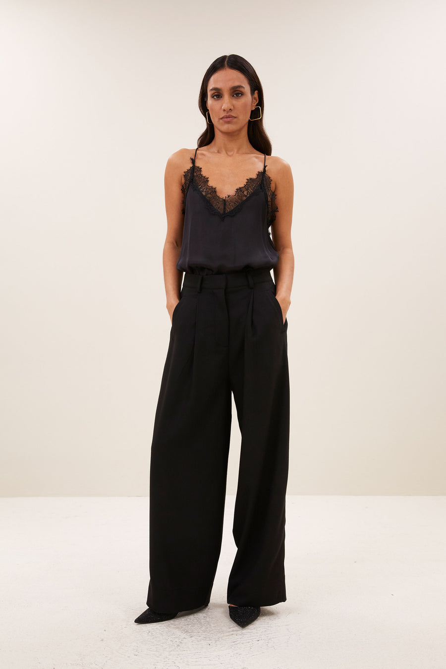 pia satin top | black
