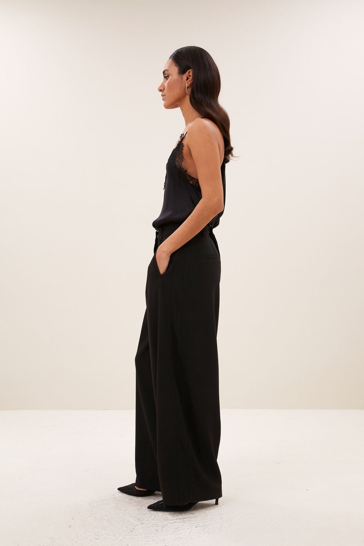 pia satin top | black